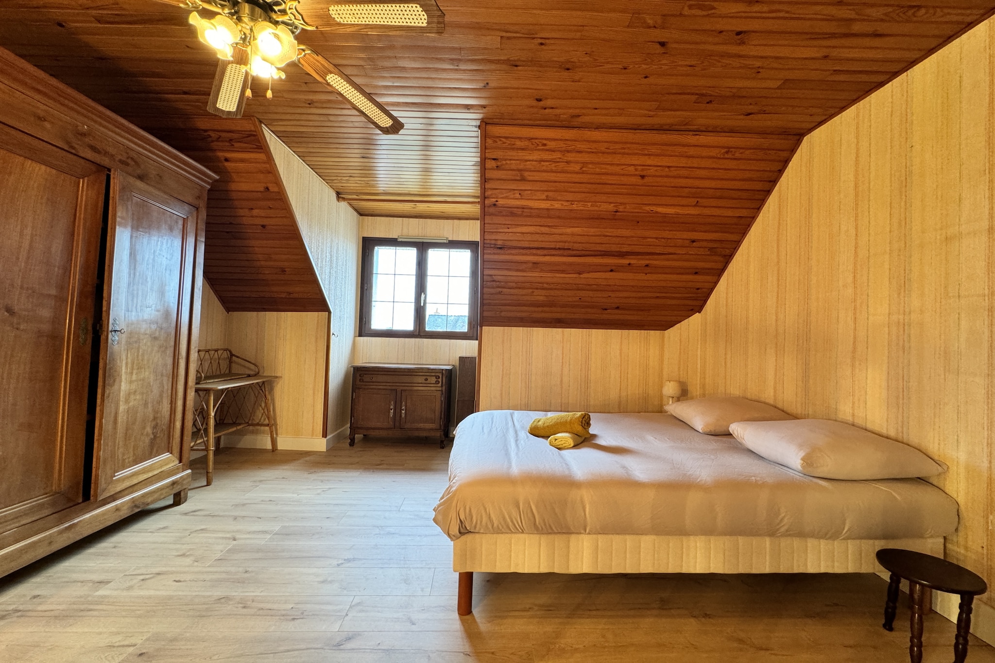 La Changéenne - Charme - 15 pers - Rêve au Mans-Slaapkamer