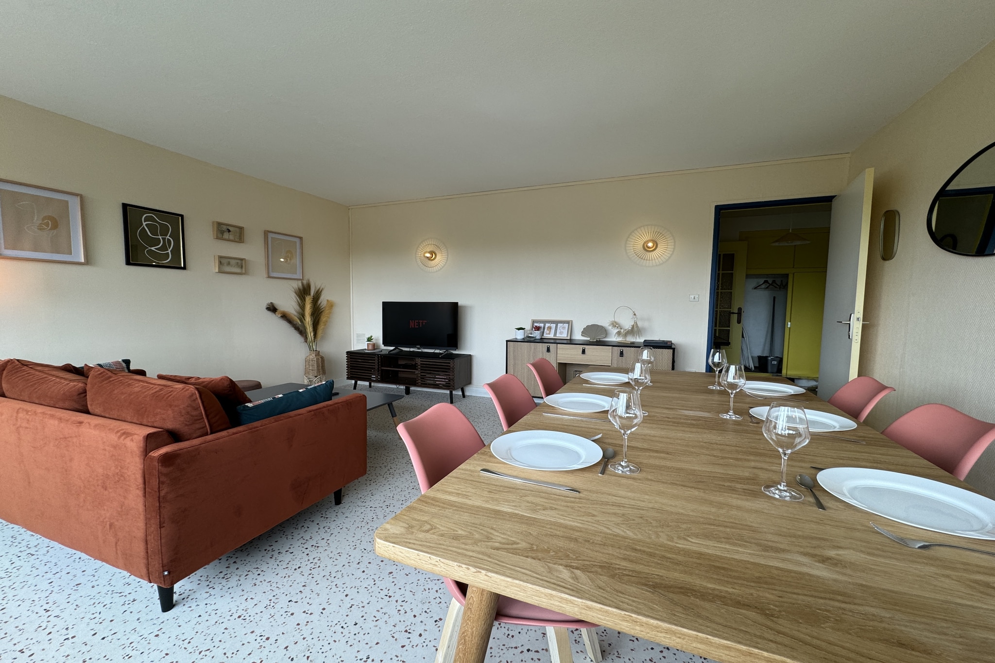 La Toise - 8 personnes - Wi-fi - Rêve au Mans-Woonkamer