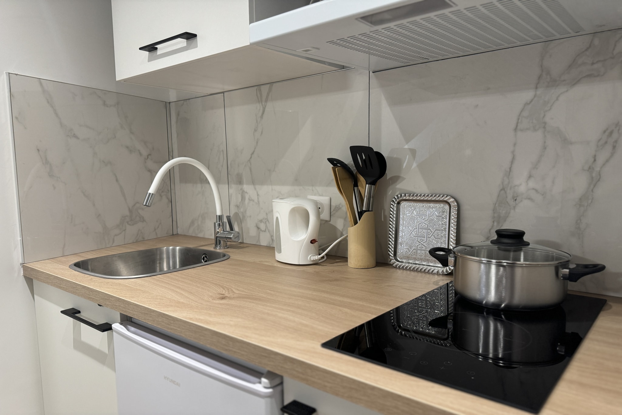 Les lys beiges - 4pers - Rêve au Mans-Keuken