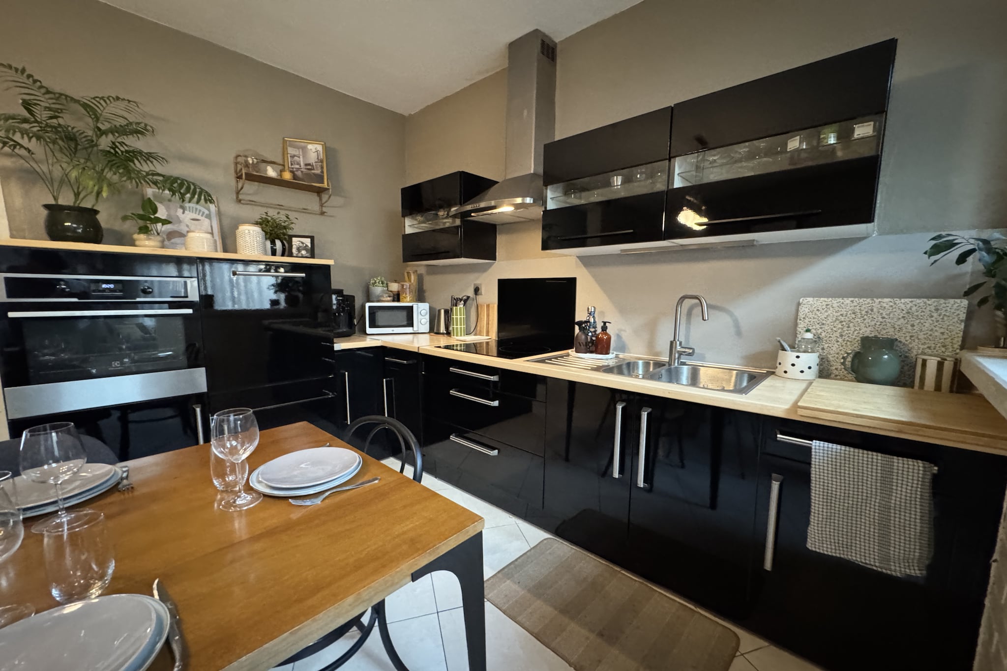 The Light Downtown - 9 pers - 24h du Mans-Keuken