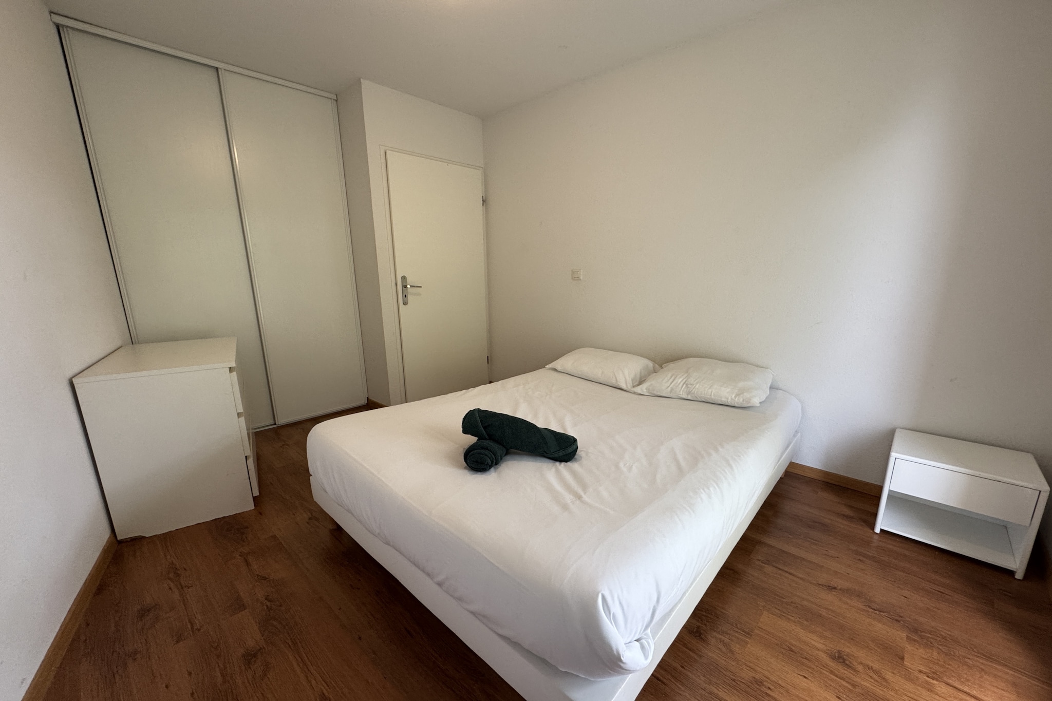 La Pause des 24H - 4pers - Wi-Fi - Rêve au Mans-Slaapkamer