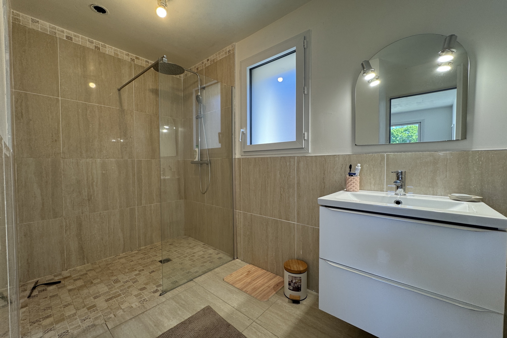 La Villa DS - 9pers - Piscine - Rêve au Mans-Badkamer
