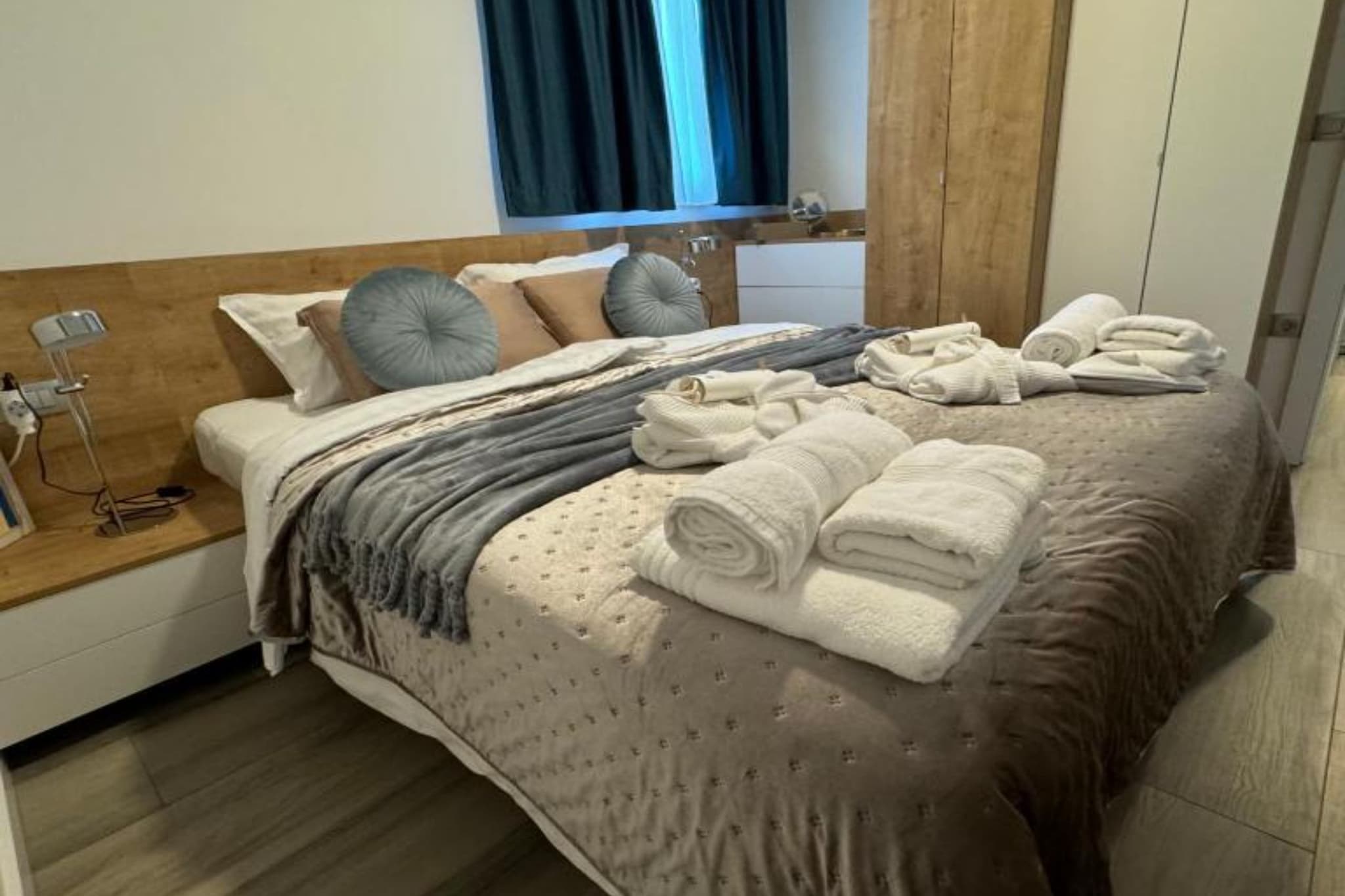 LuxArt City Spa Gallery Residence Krk- Duplex Apartment-Chambre