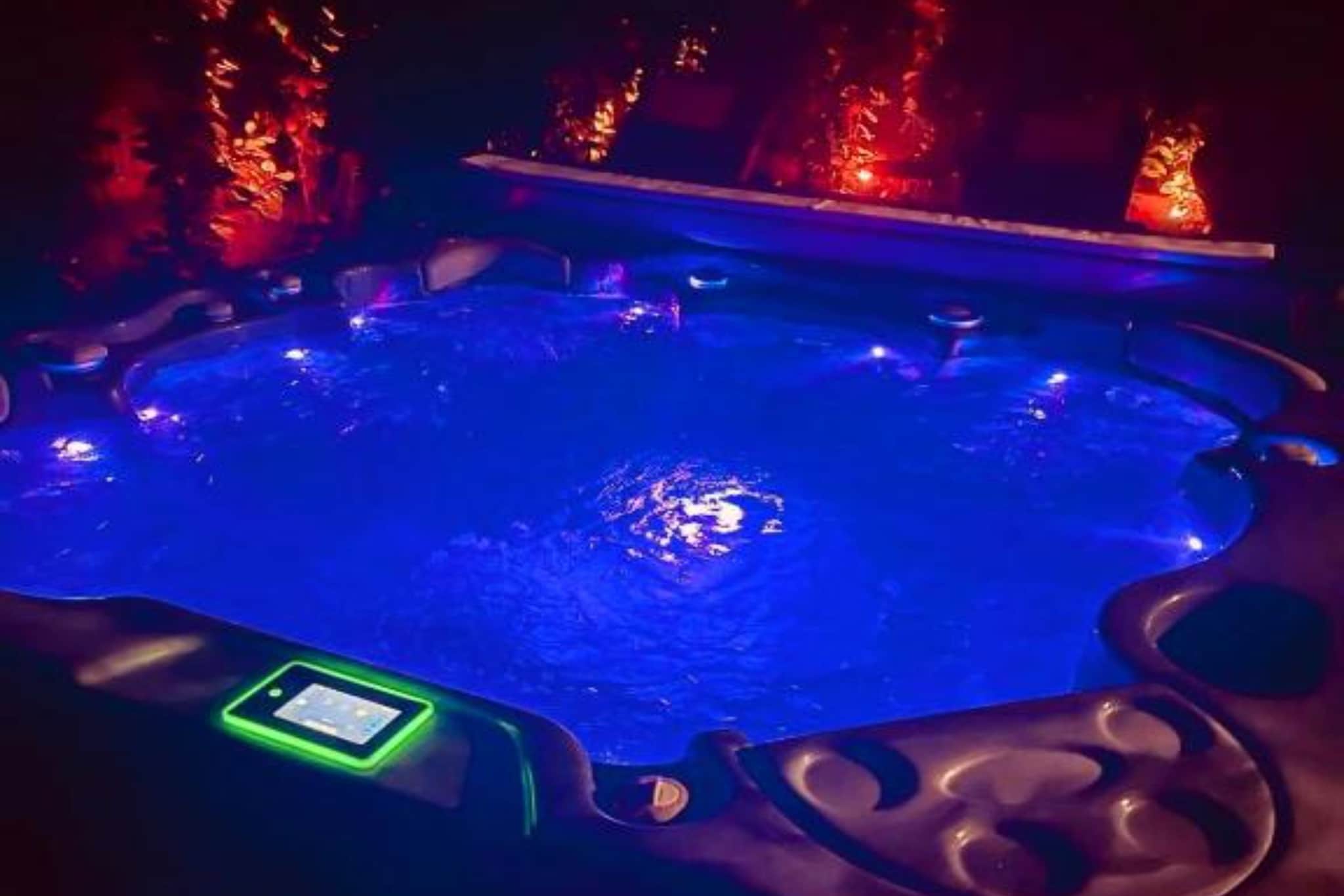 LuxArt City Spa Gallery Residence Krk- Duplex Apartment-Piscine