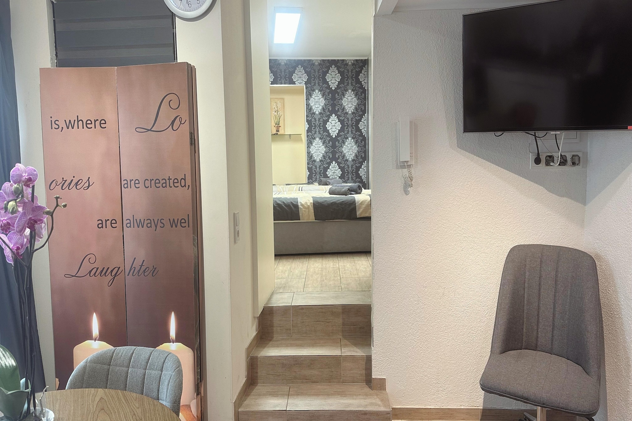 F000 Apartment mit Doppelbett-Woonkamer