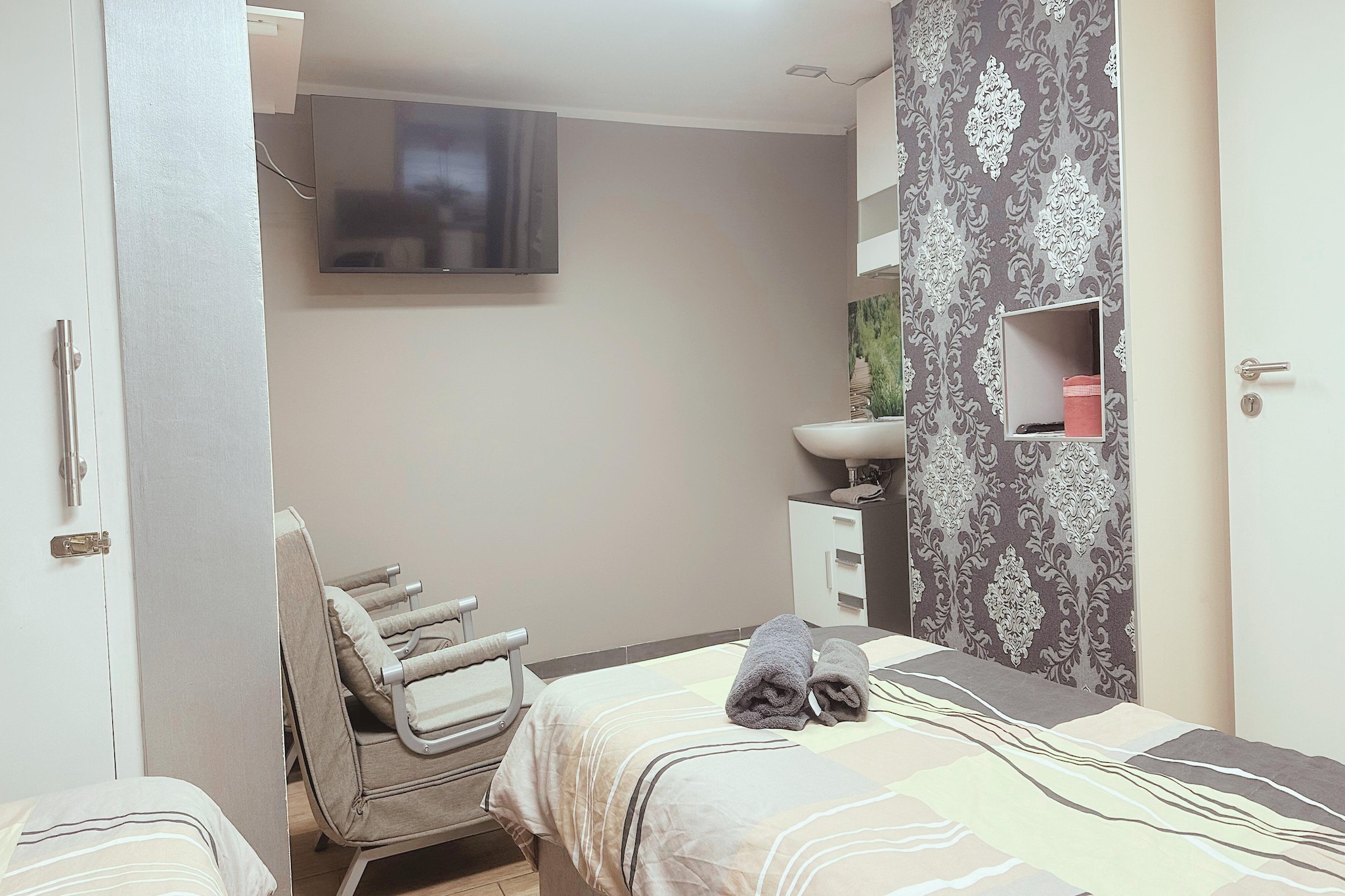 F000 Apartment mit Doppelbett-Slaapkamer