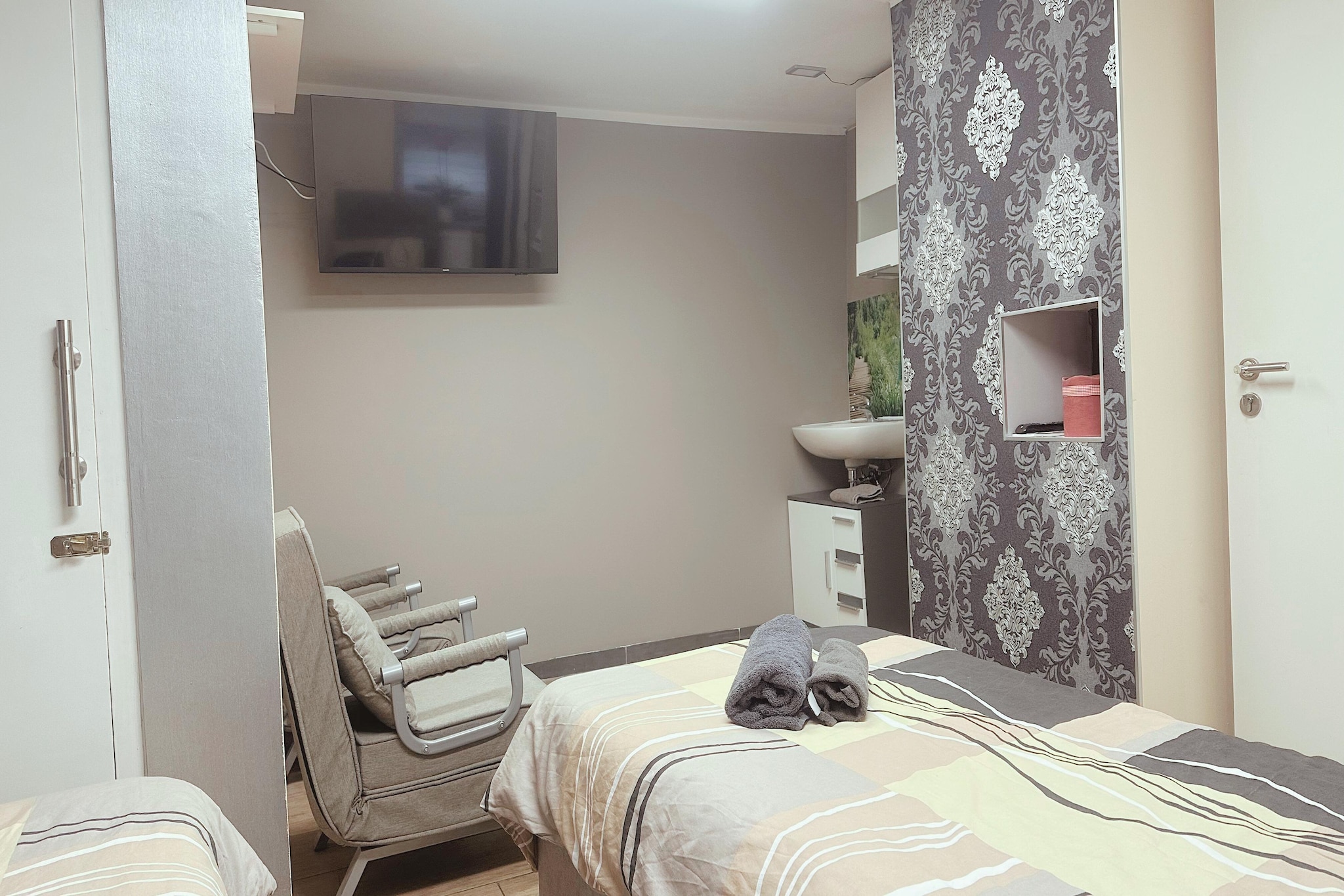 F000 Apartment mit Doppelbett-Slaapkamer