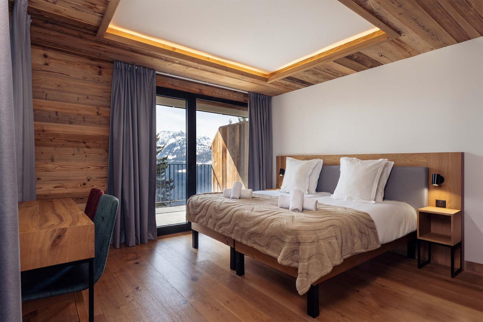Apartment No 1 4-room duplex  2 cabins-Slaapkamer