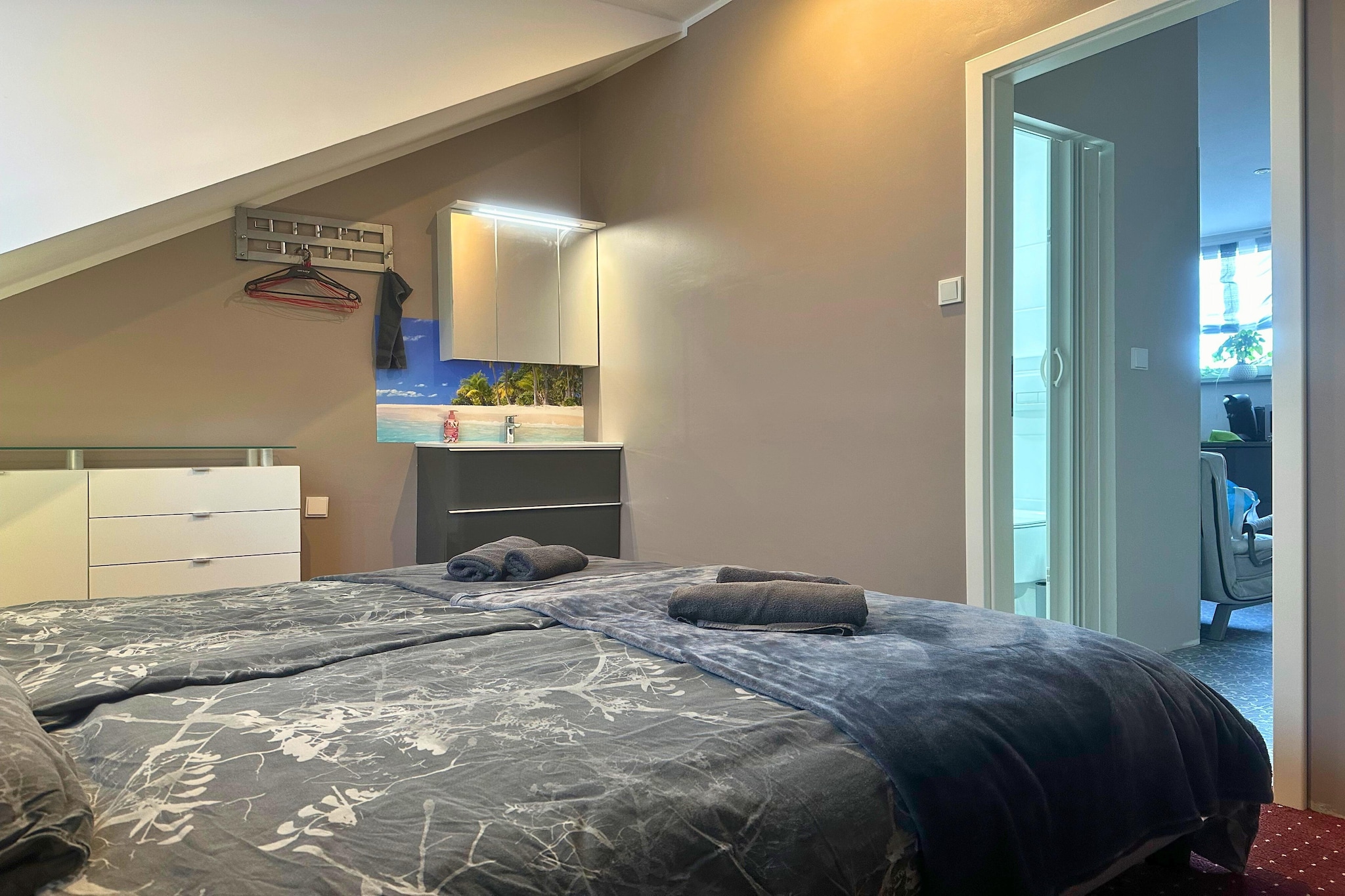 Bed Room
