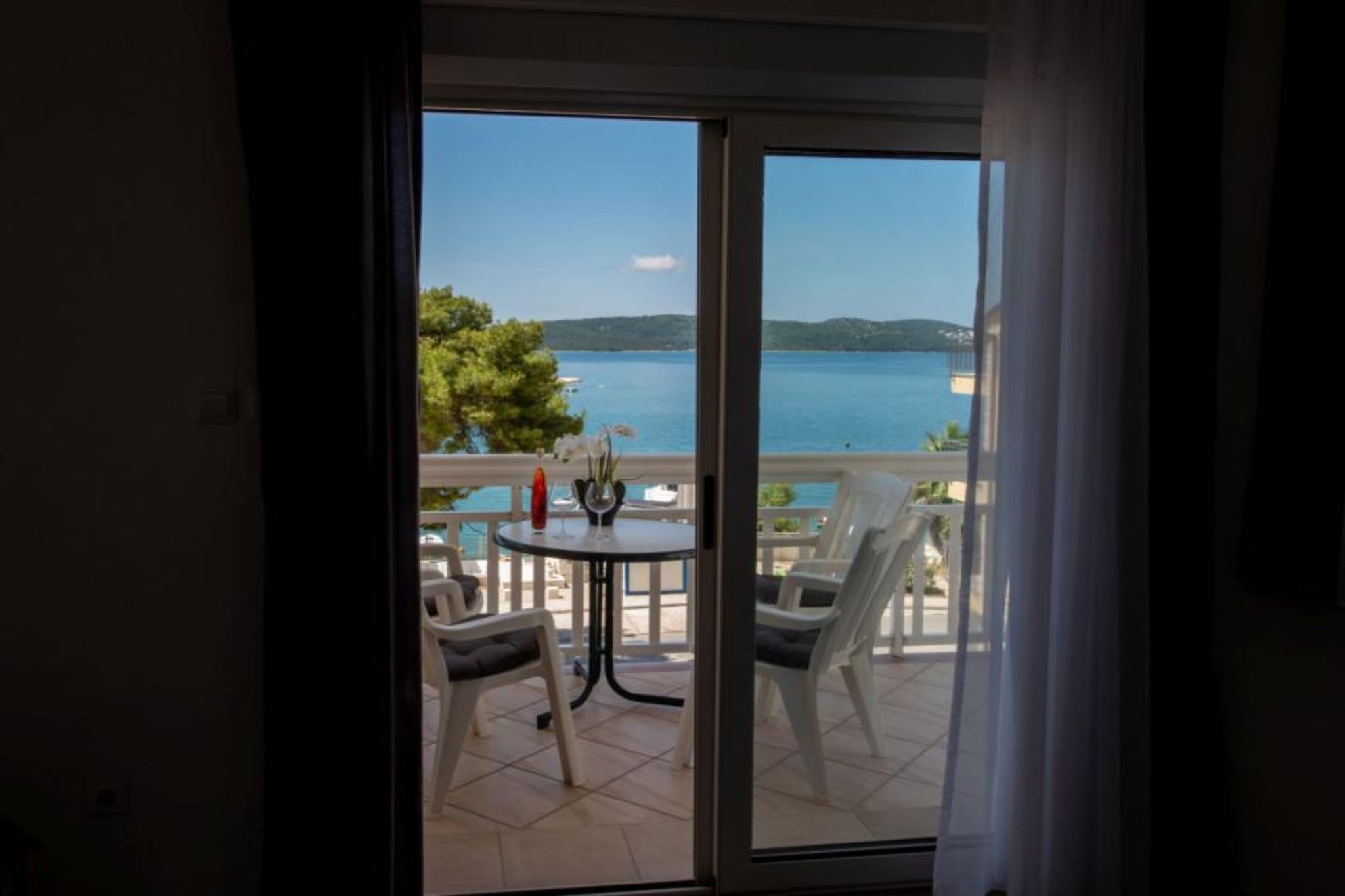 Villa Tomi - Standard One Bedroom Apartment (8)-Terrassenbalkon