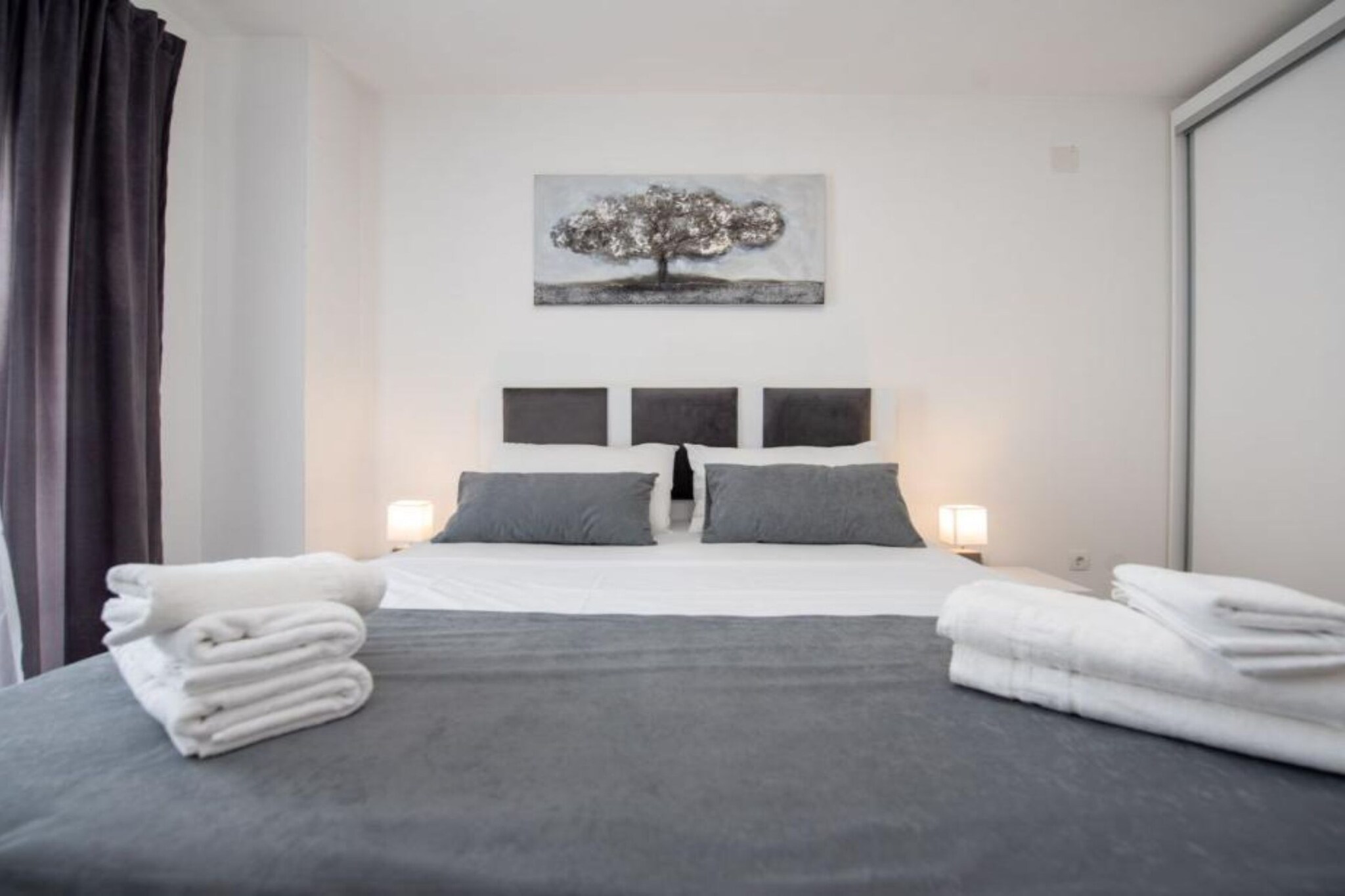 Villa Tomi - Comfort One Bedroom Apartment (11)-Schlafzimmer