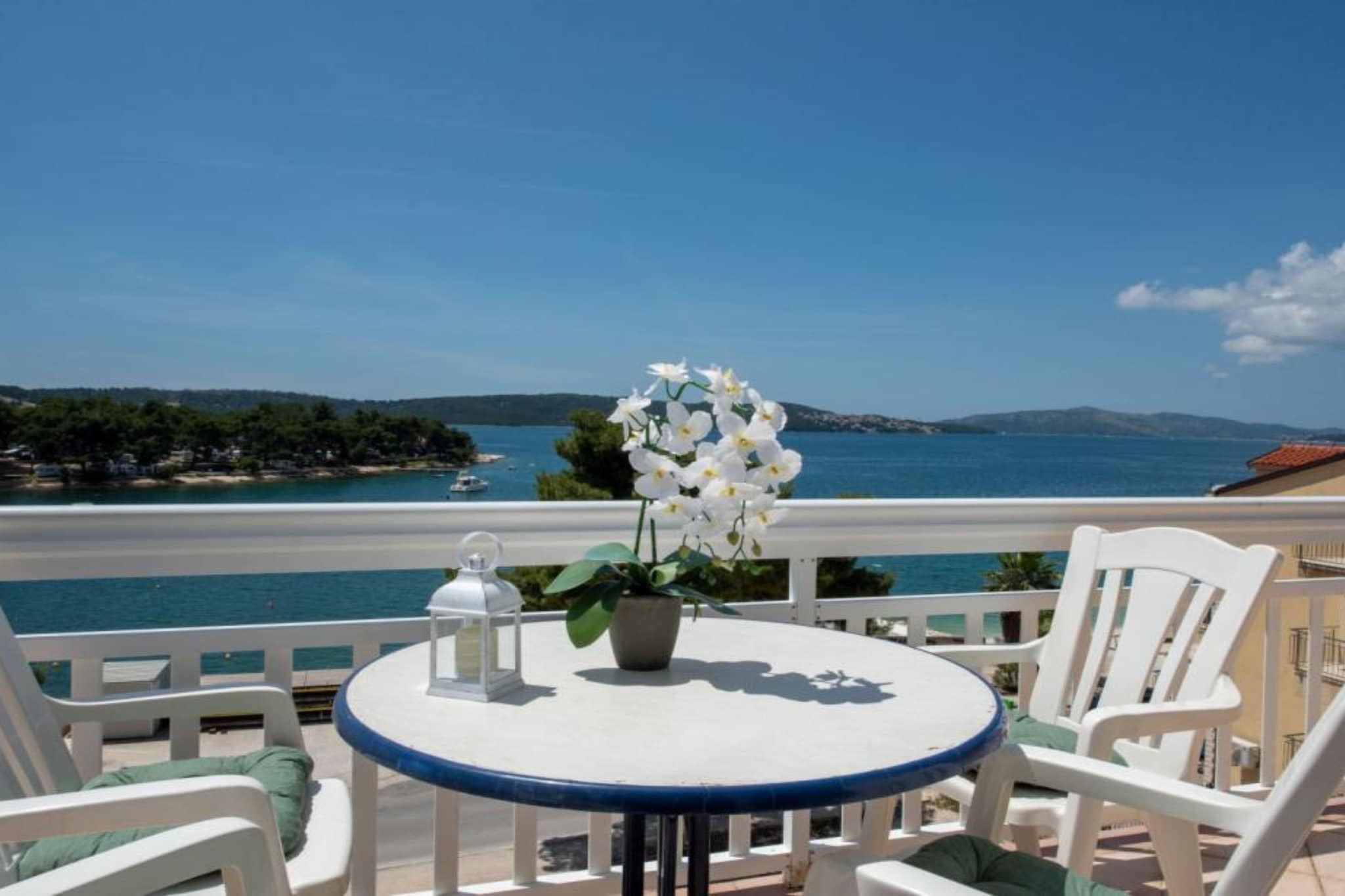 Villa Tomi- Classic Double Room With Sea View (9)-Terrassenbalkon