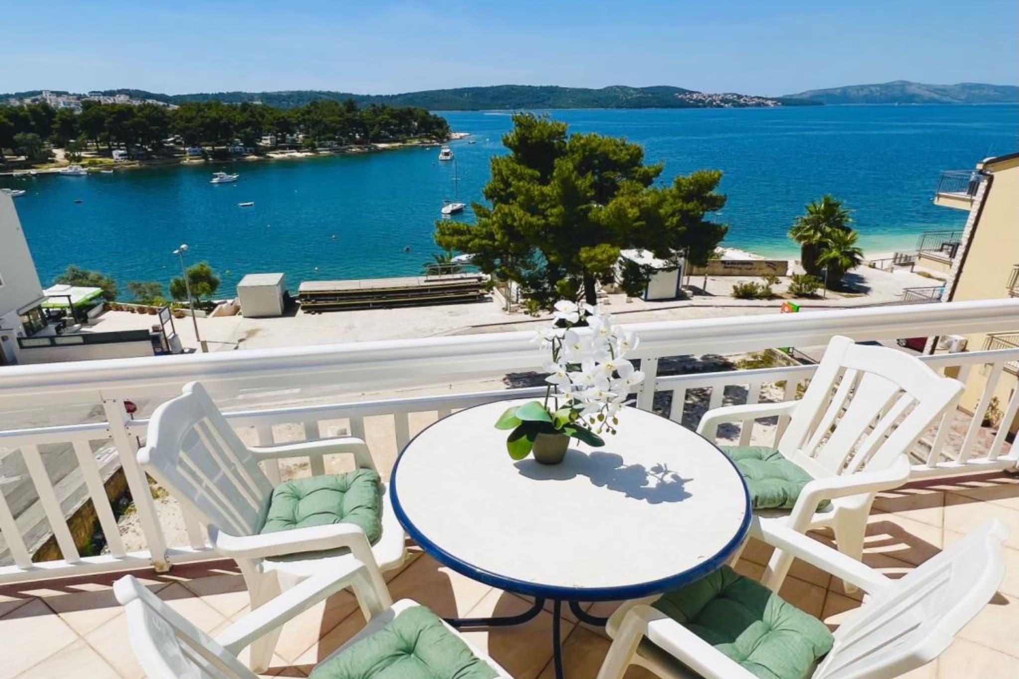 Villa Tomi- Classic Double Room With Sea View (9)-Terrassenbalkon