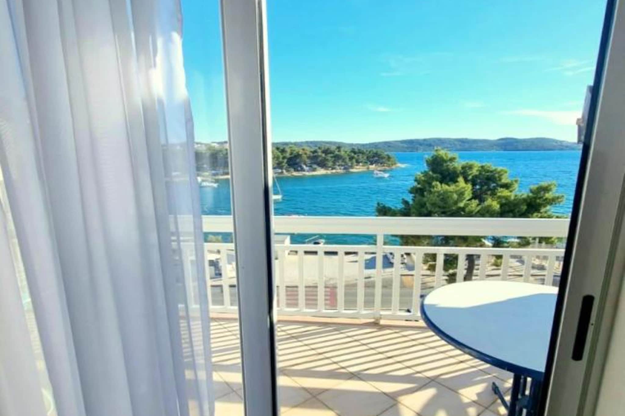 Villa Tomi- Classic Double Room With Sea View (9)-Terrassenbalkon