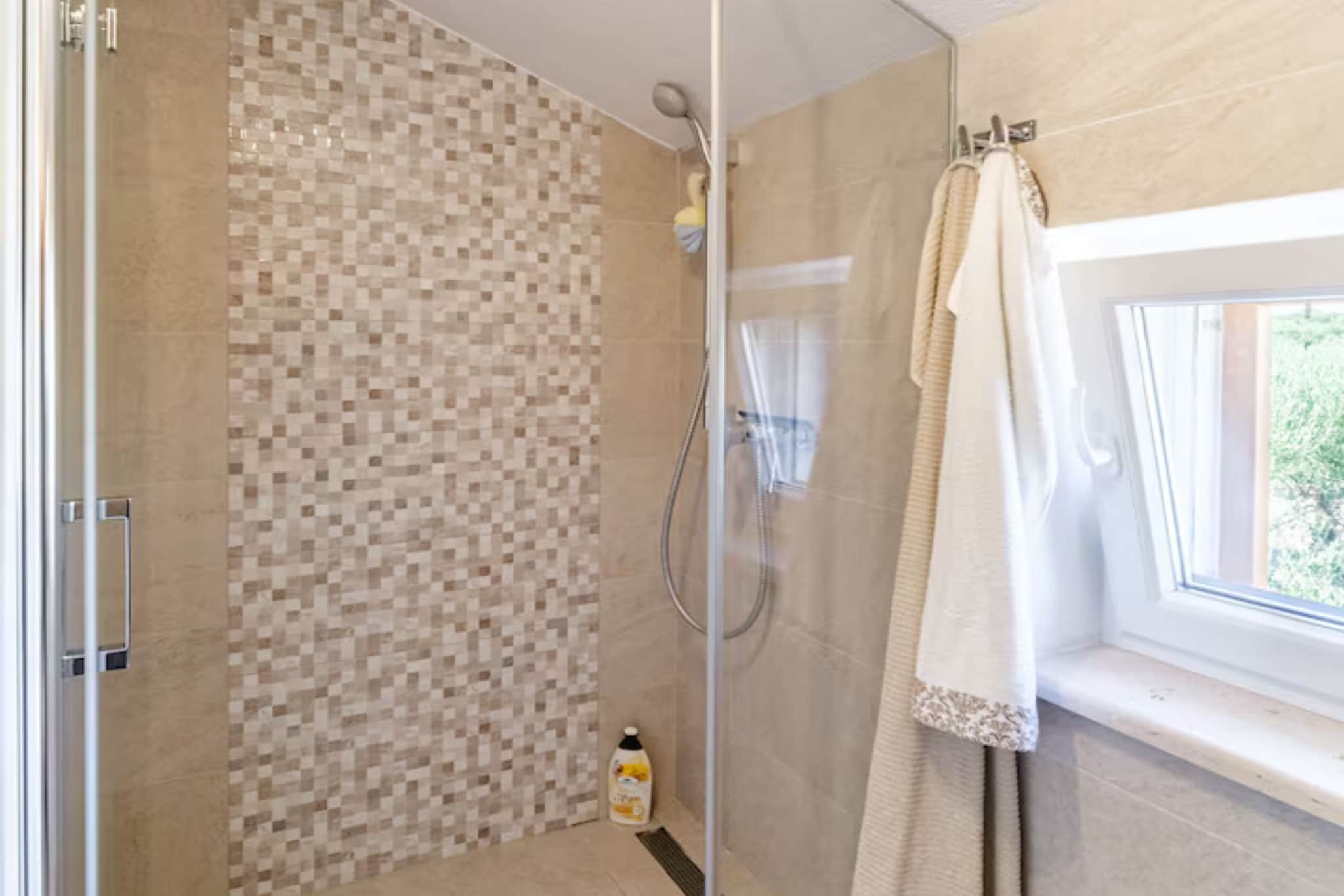 Holiday home House of the Sun - Three Bedroom Holiday Home with Pool-Badezimmer
