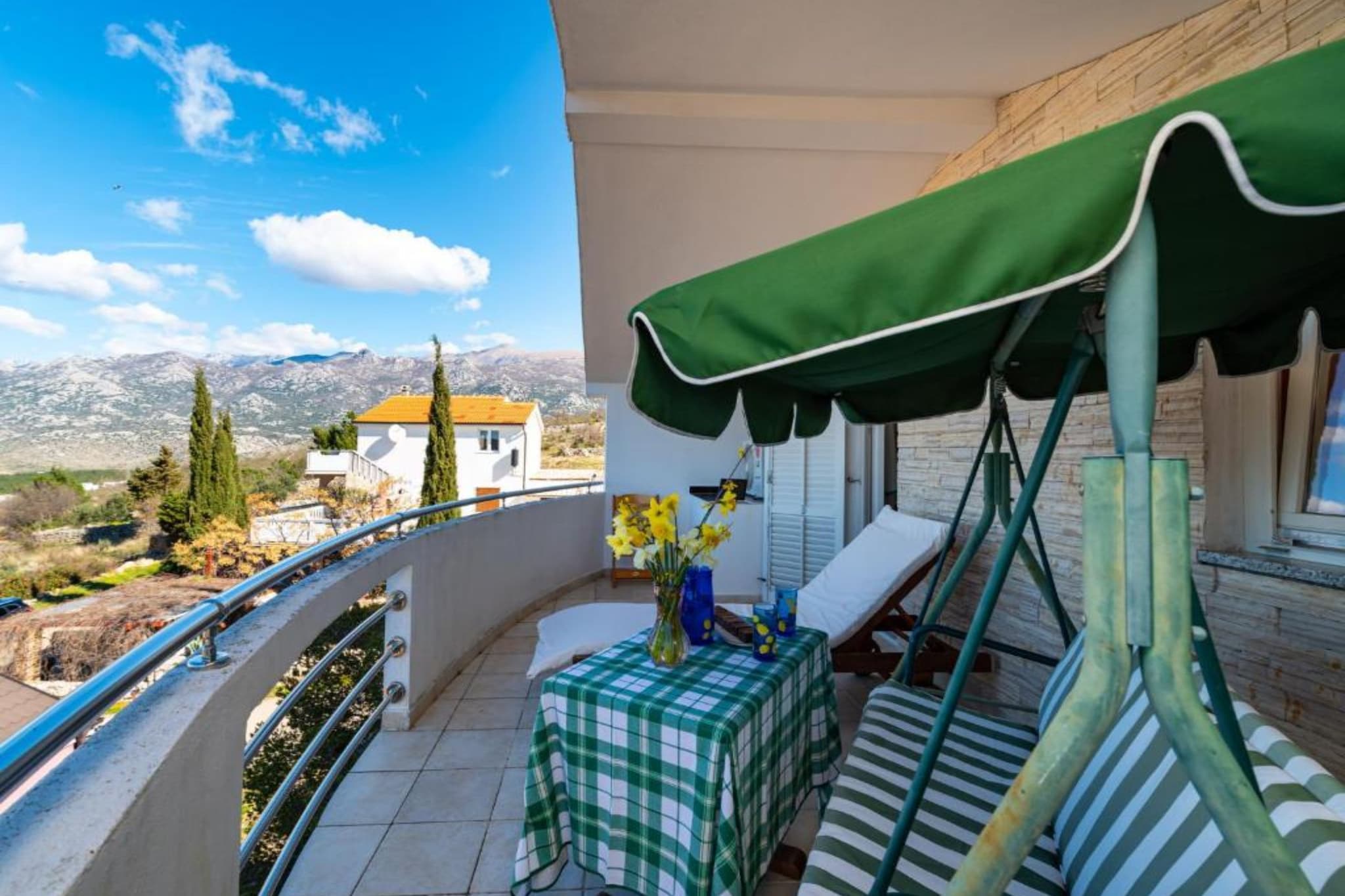 Holiday Home Rovanjska - Three Bedroom House with Sea View-Terrassenbalkon