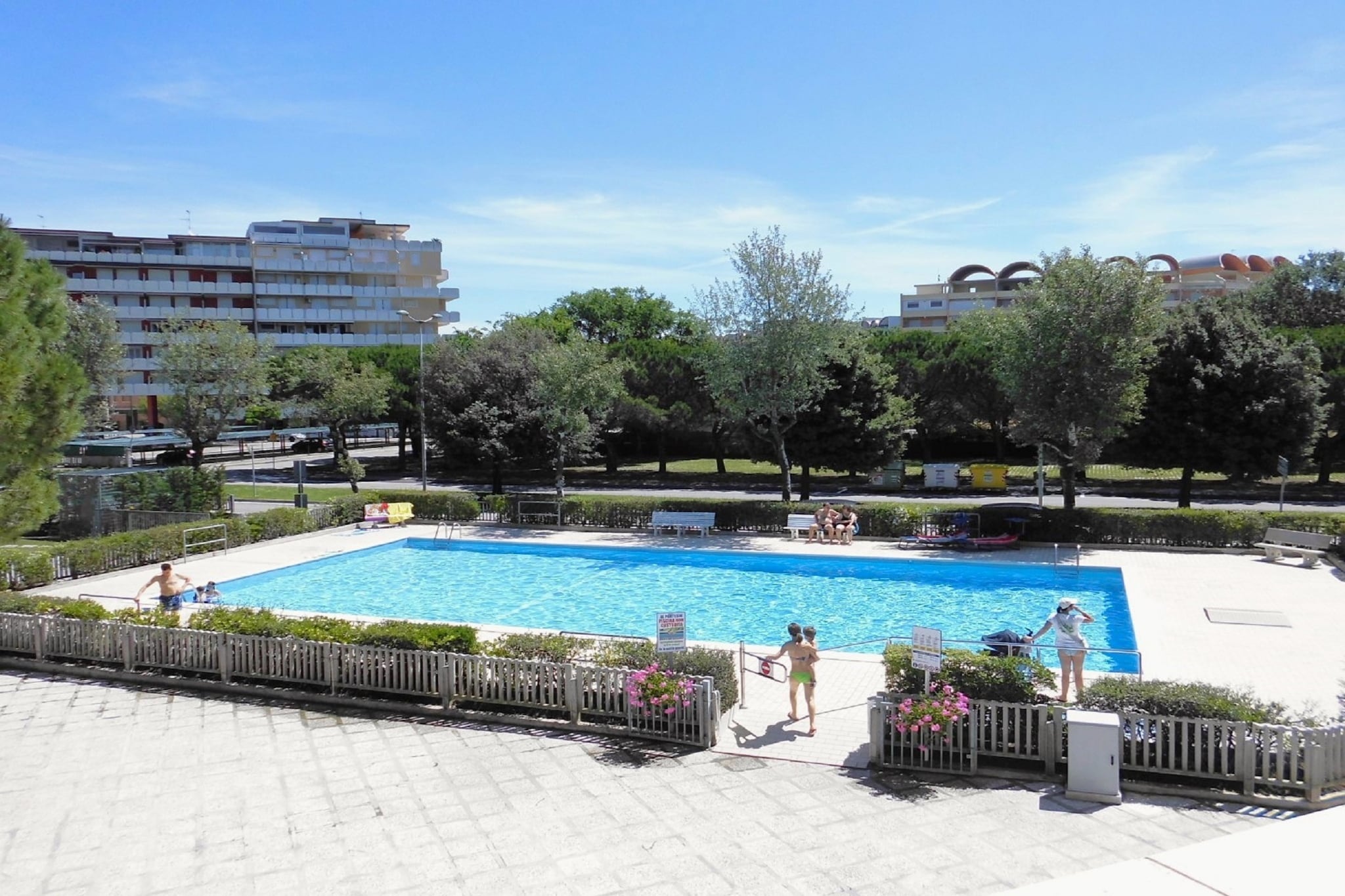Portesin 24A-Schwimmbad