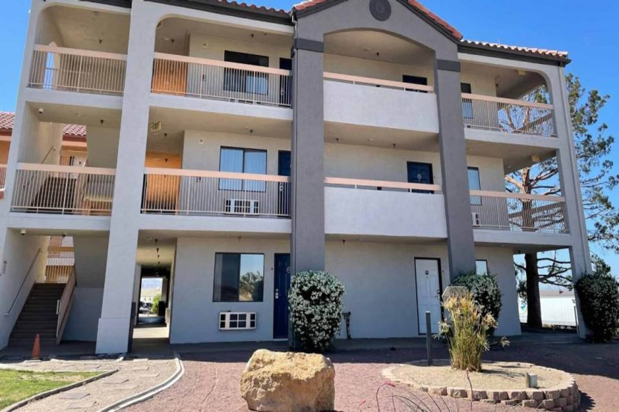Exterior Summer