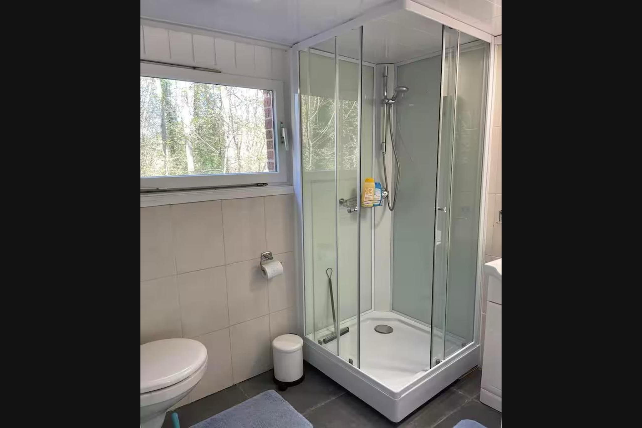 Ecarlate 27-Bathroom