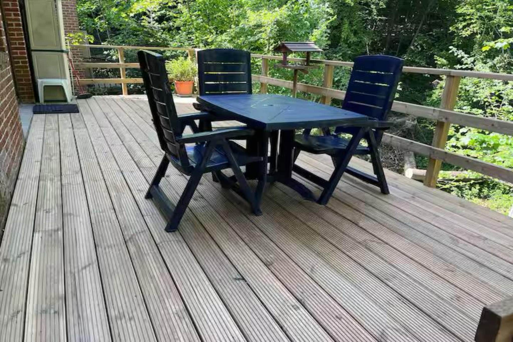 Ecarlate 27-Terrace balcony