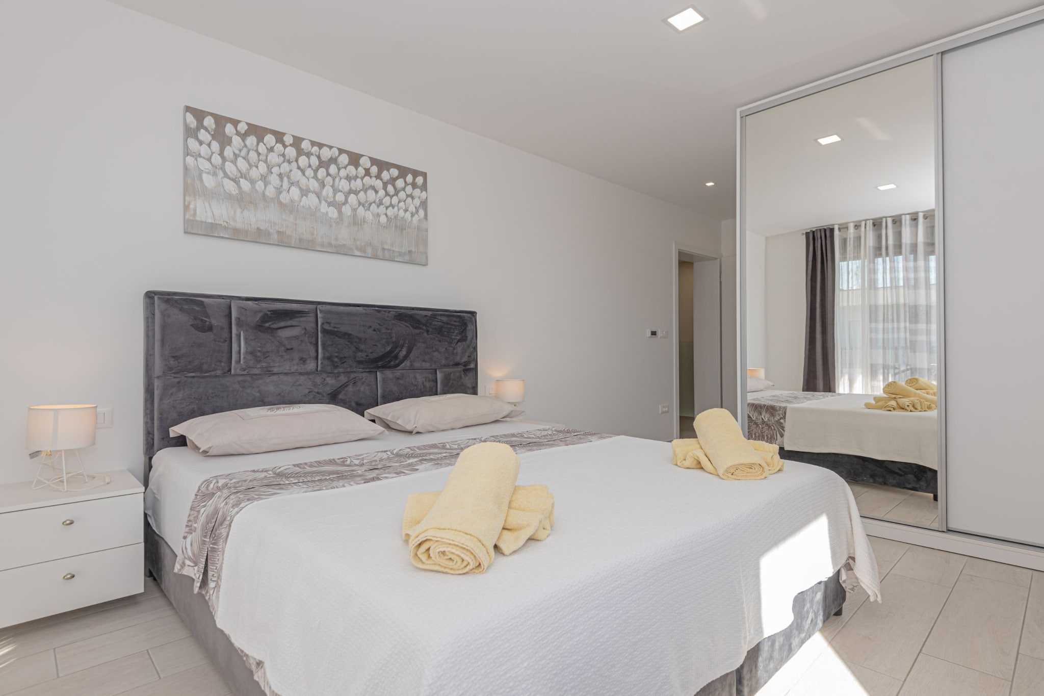 Four-Bedroom Villa With Pool-Chambre