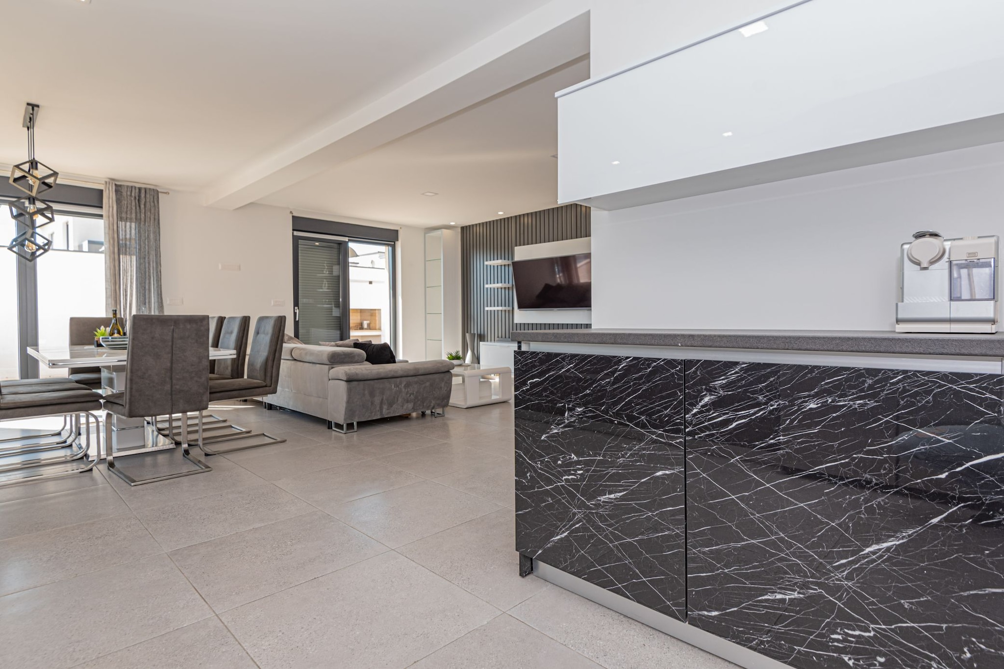 Four-Bedroom Villa With Pool-Cuisine