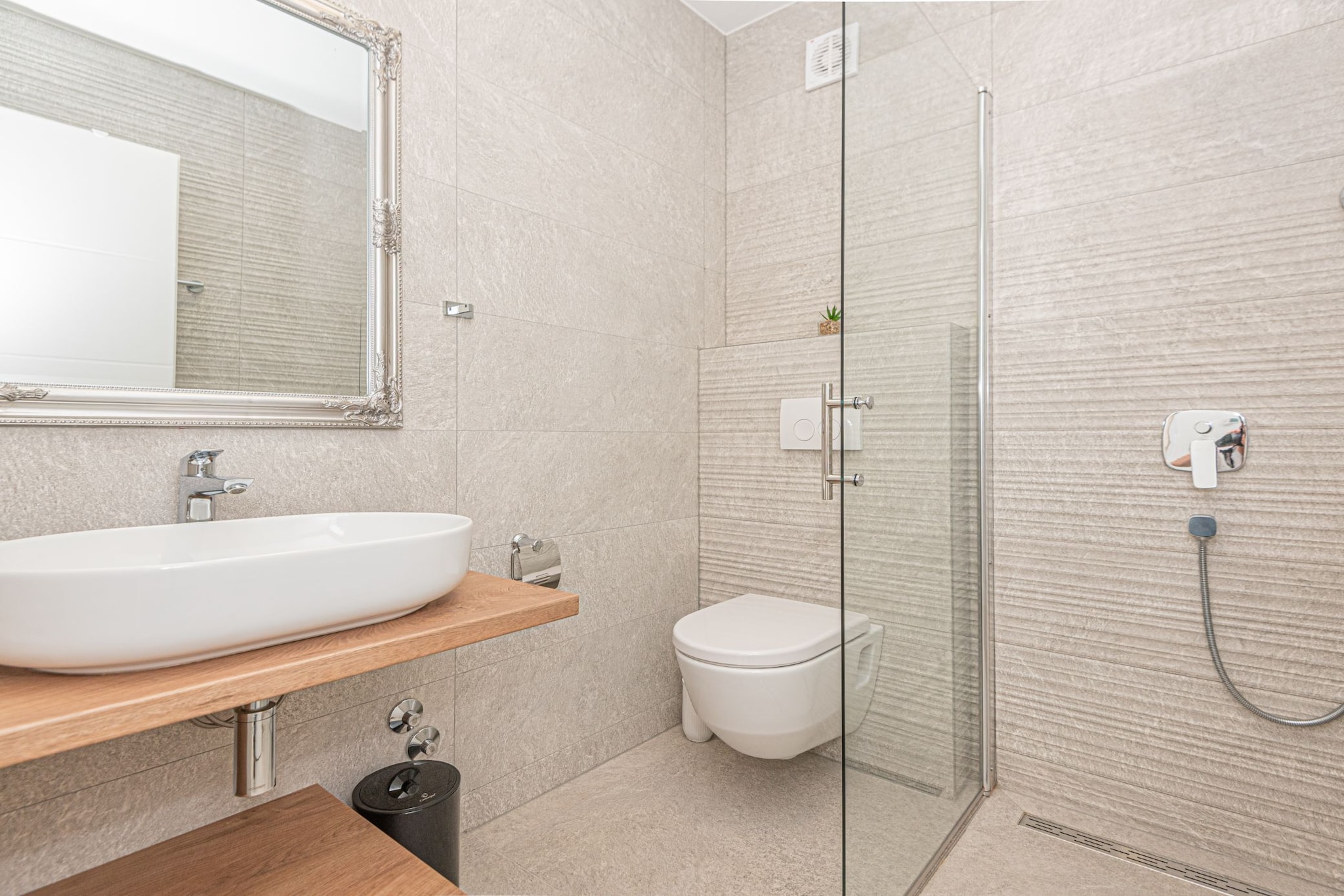 Four-Bedroom Villa With Pool-Salle de bain