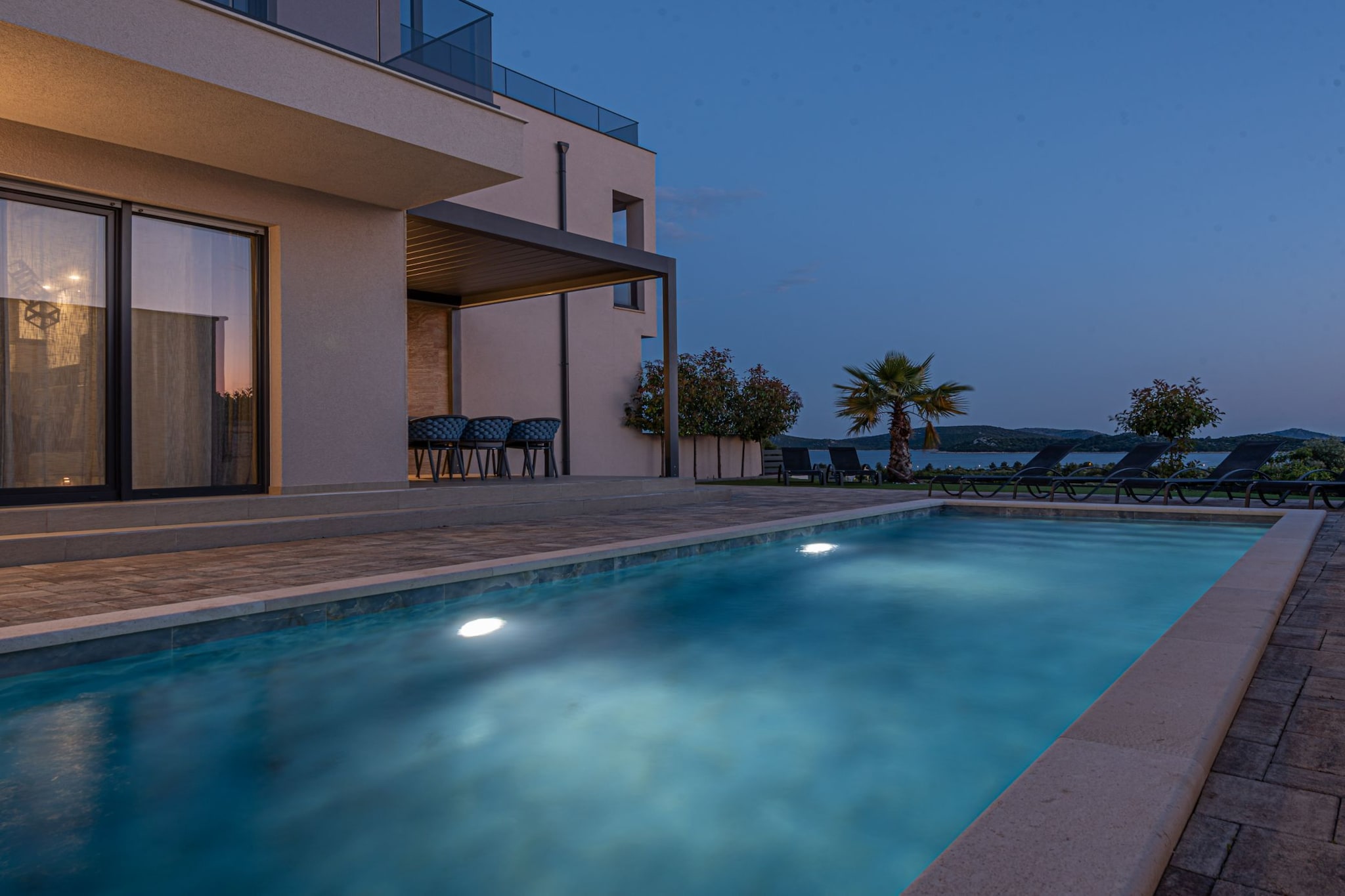 Four-Bedroom Villa With Pool-Piscine