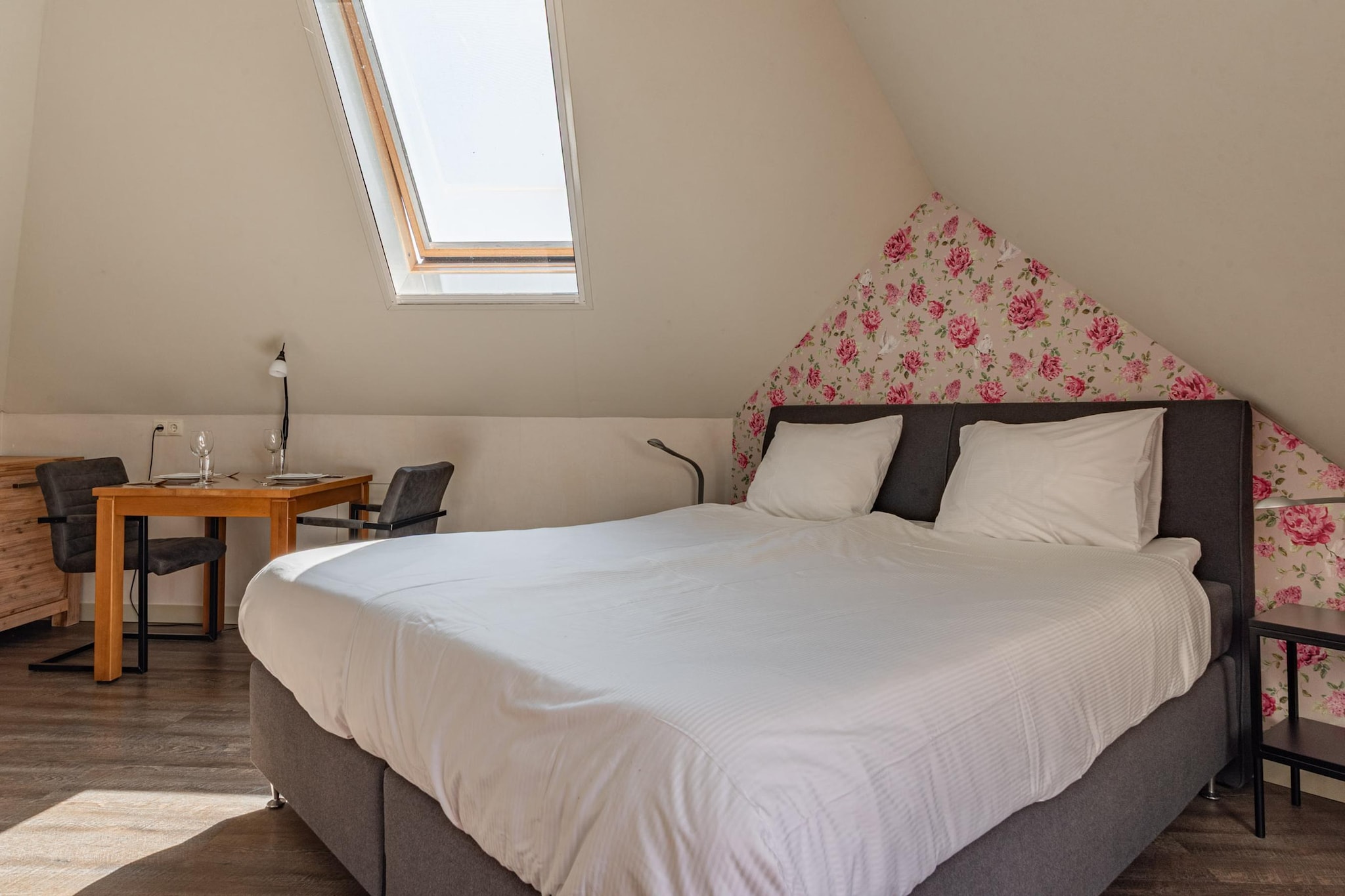 Hoeve hoefwijk Studio Ochtendzon-Slaapkamer