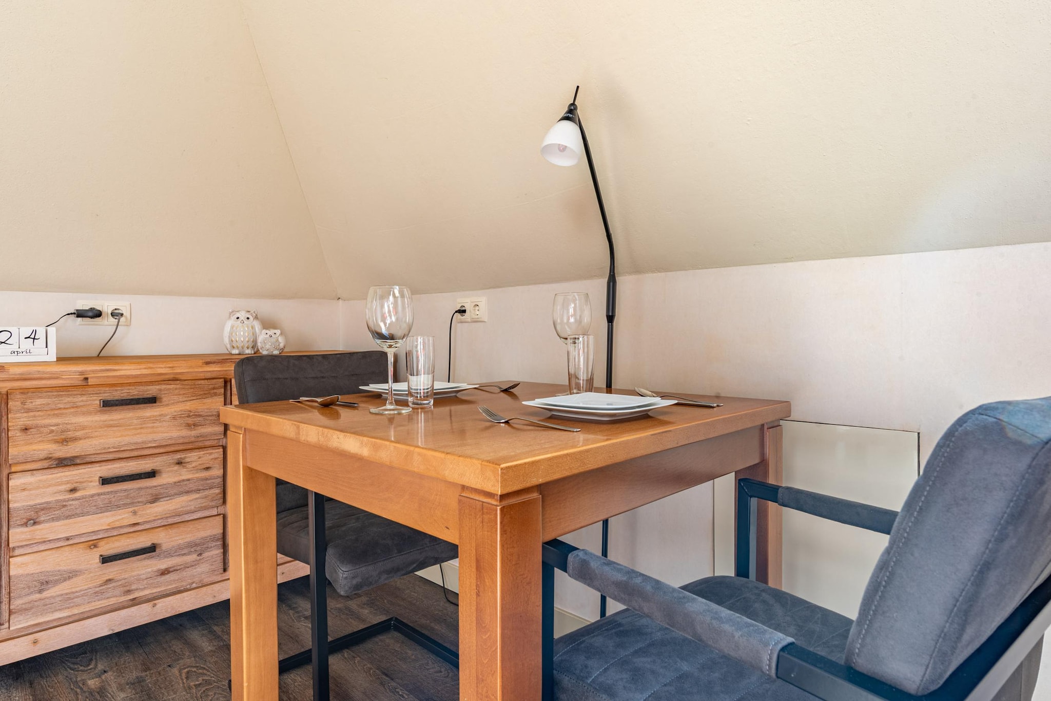 Hoeve hoefwijk Studio Ochtendzon-Eetkamer