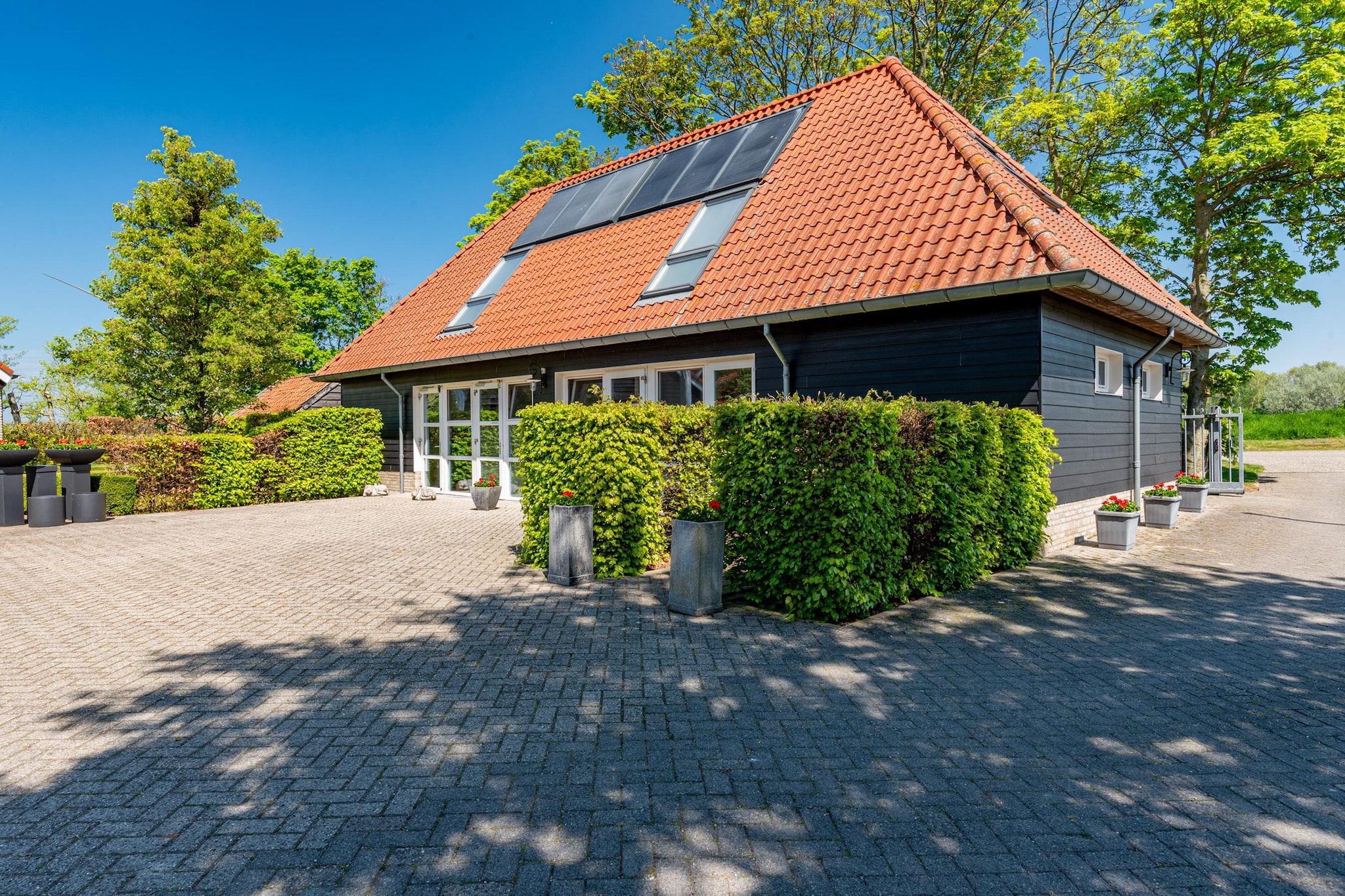Hoeve Hofwijk Studio Avondrood-Buitenkant zomer
