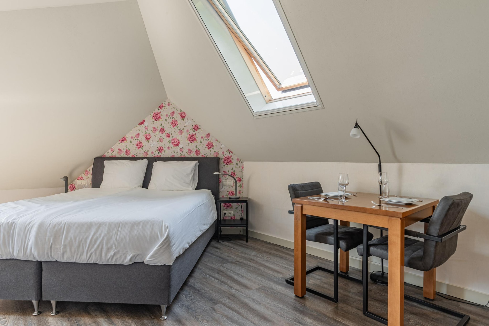 Hoeve Hofwijk Studio Avondrood-Slaapkamer