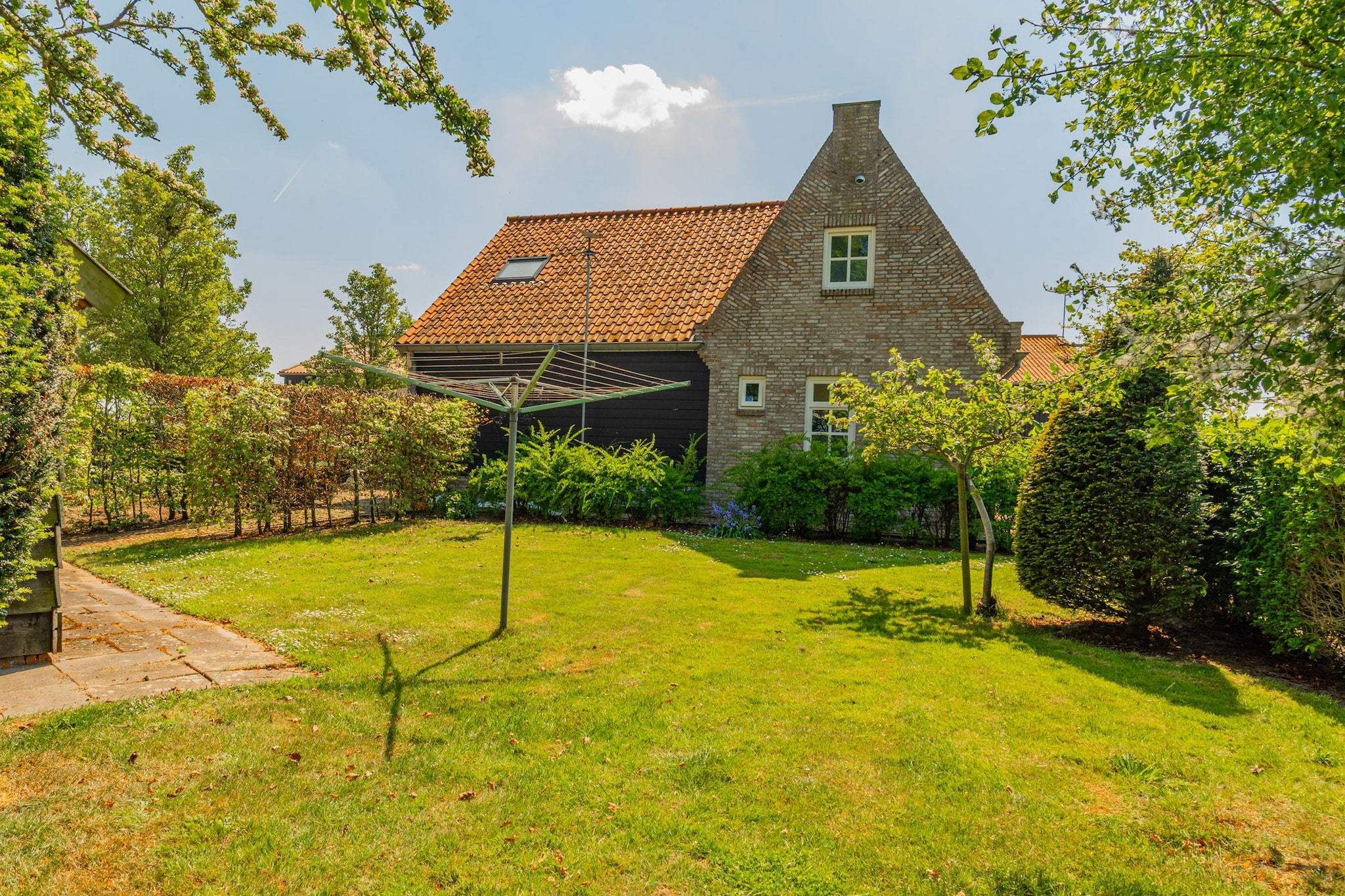 Hoeve Hofwijk Vakantiehuis-Buitenkant zomer