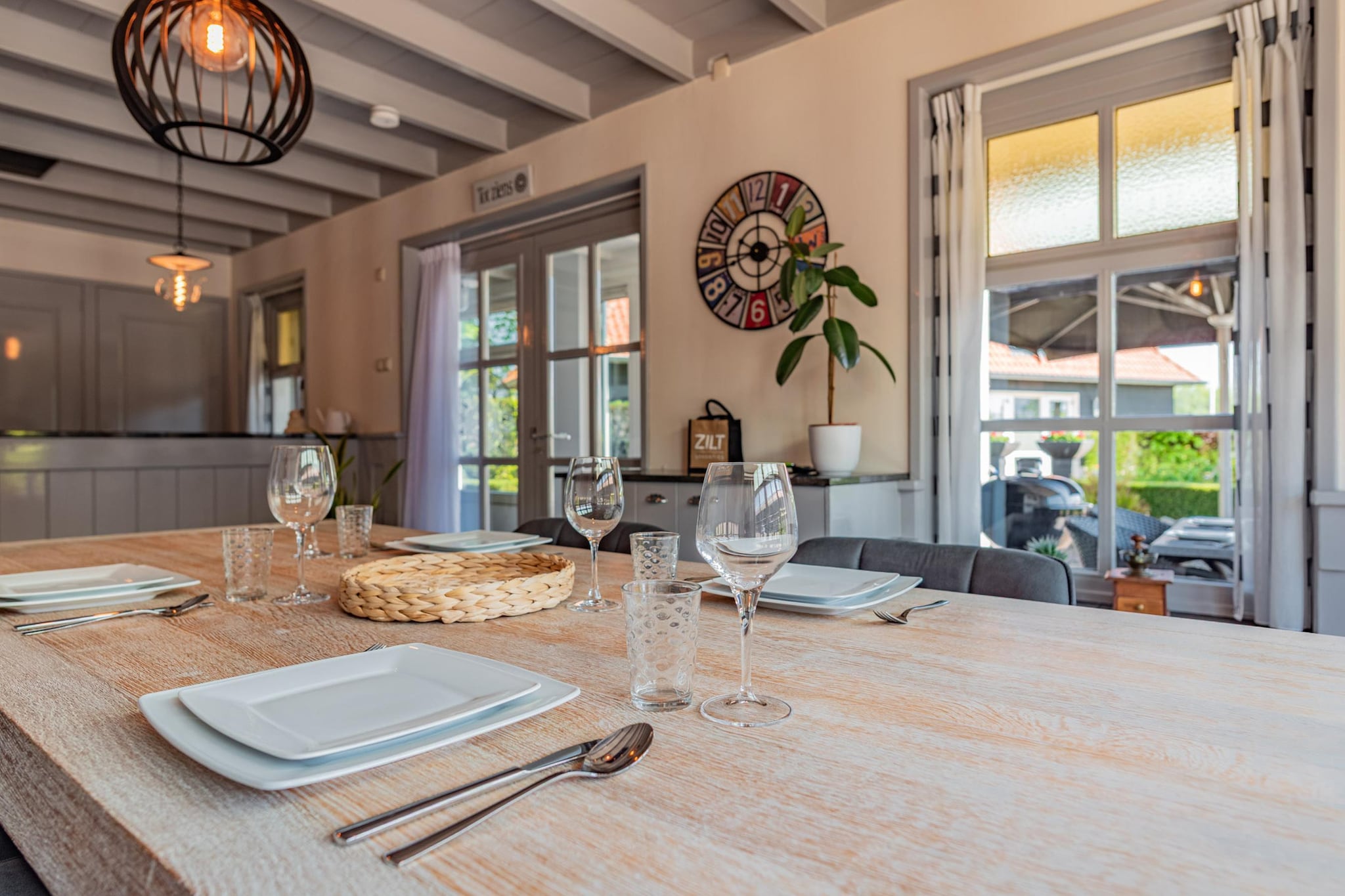 Hoeve Hofwijk Vakantiehuis-Eetkamer