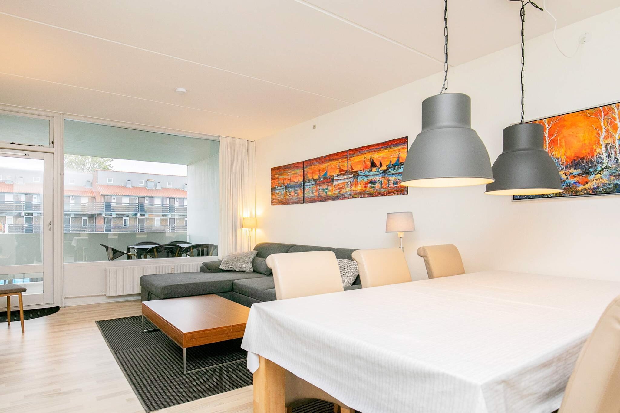 2 room,ground/1 st floor-Binnen