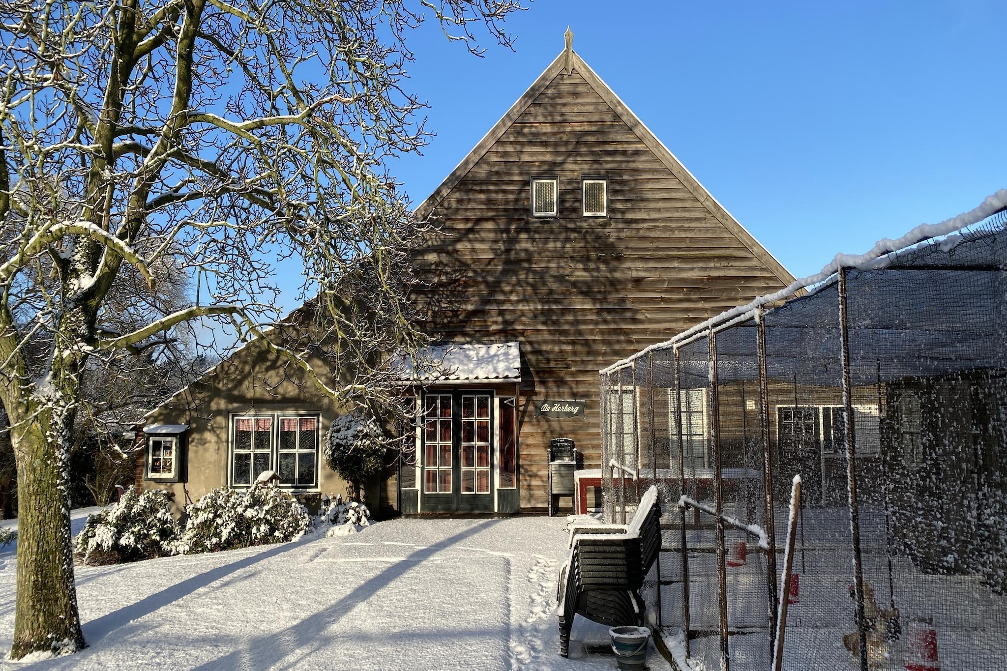 De Herberg-Exterior in winter