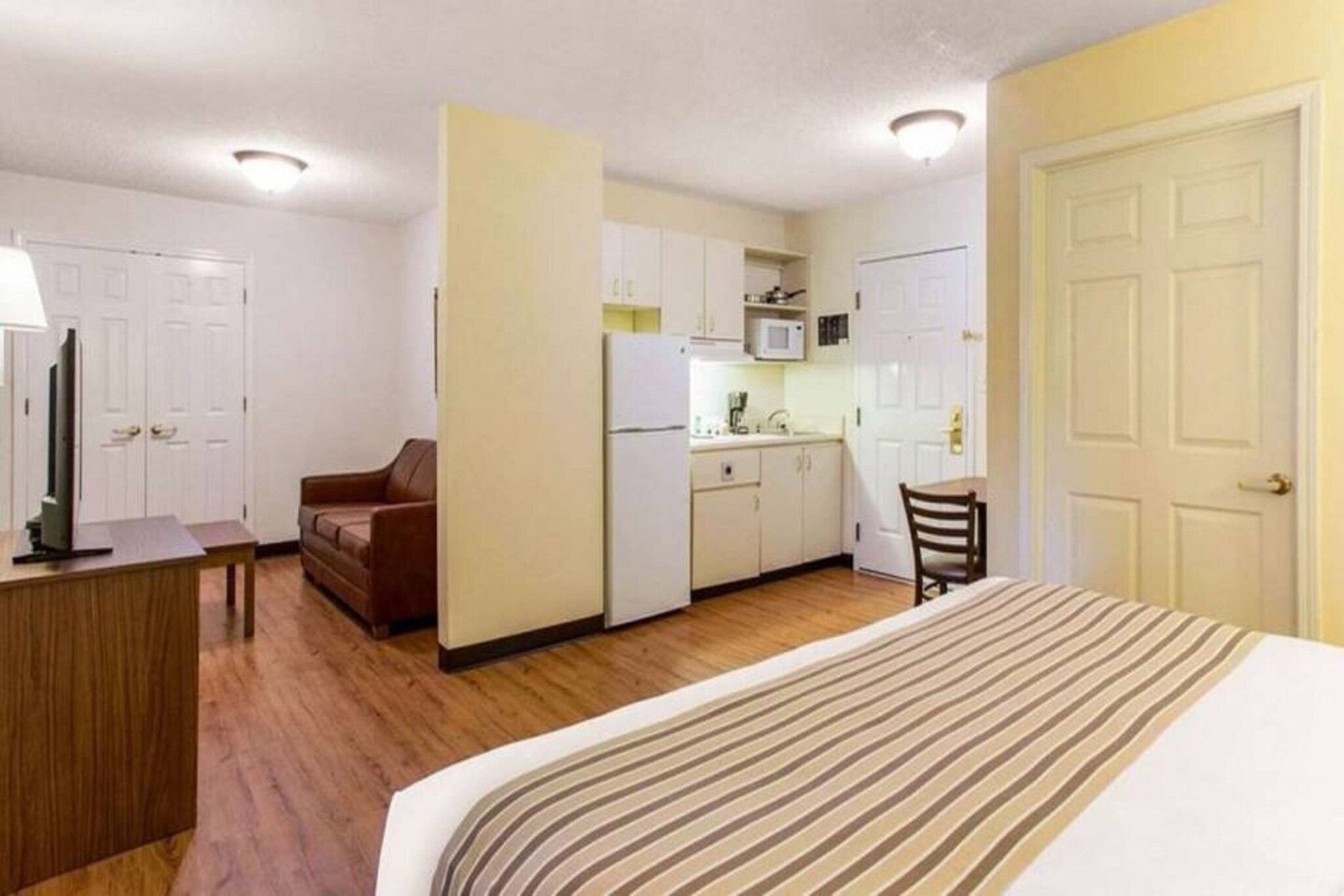 Bed Room