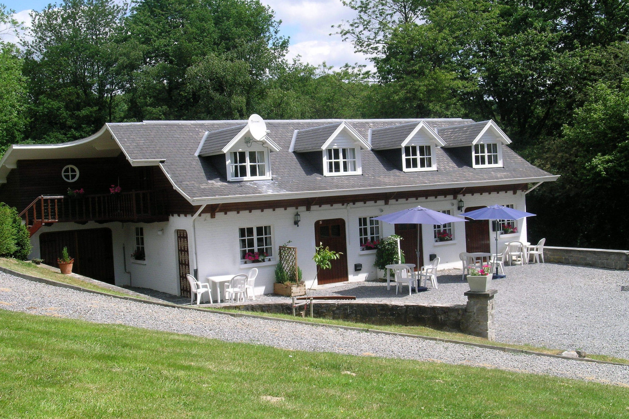 Domaine De L'Ecureuil 5-Buitenkant zomer