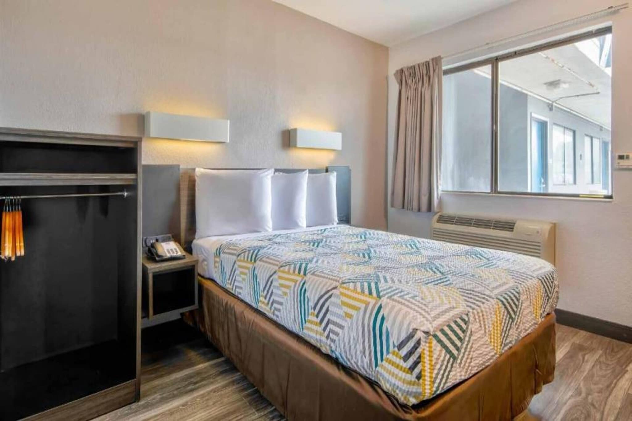 Bed Room