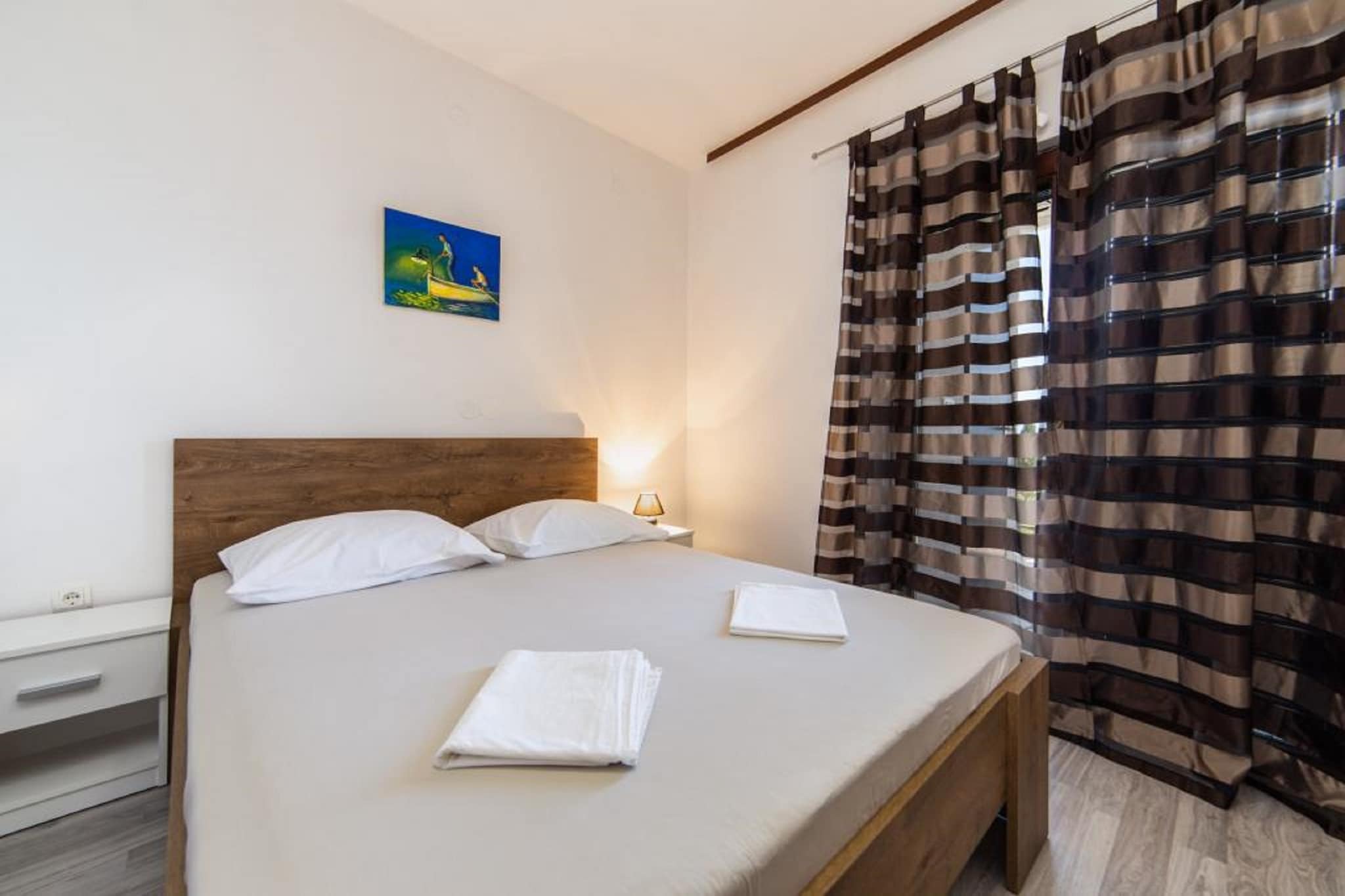 Two Bedroom Apartment With Balcony (A2)-Slaapkamer