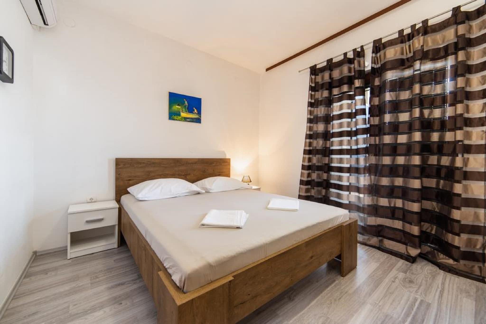 Two Bedroom Apartment With Balcony (A2)-Slaapkamer