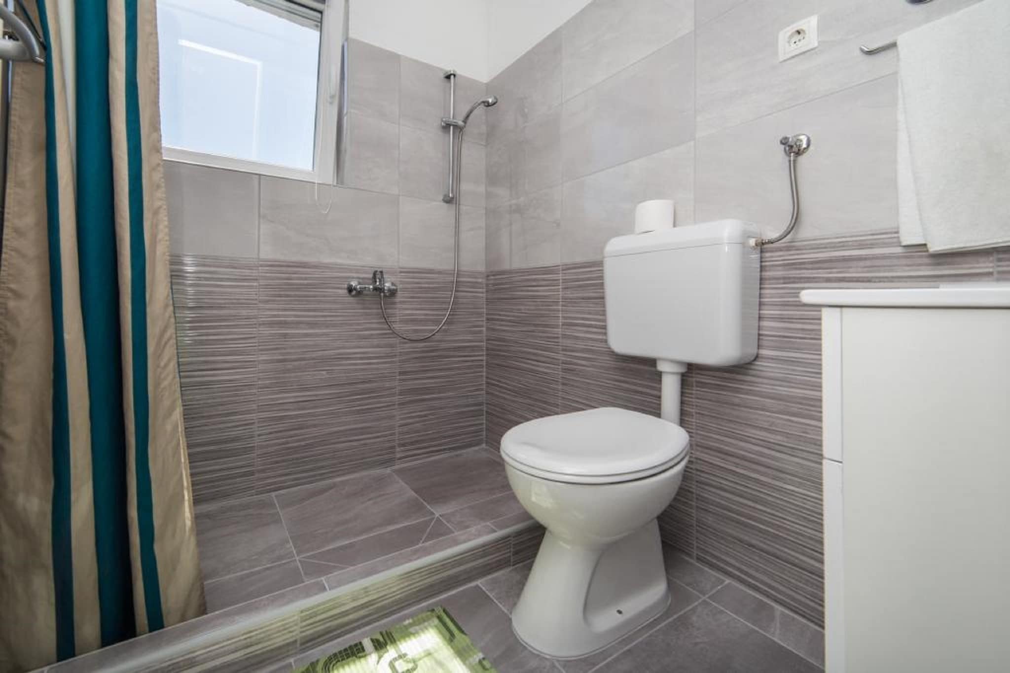 One Bedroom Apartment With Balcony (A3)-Badkamer