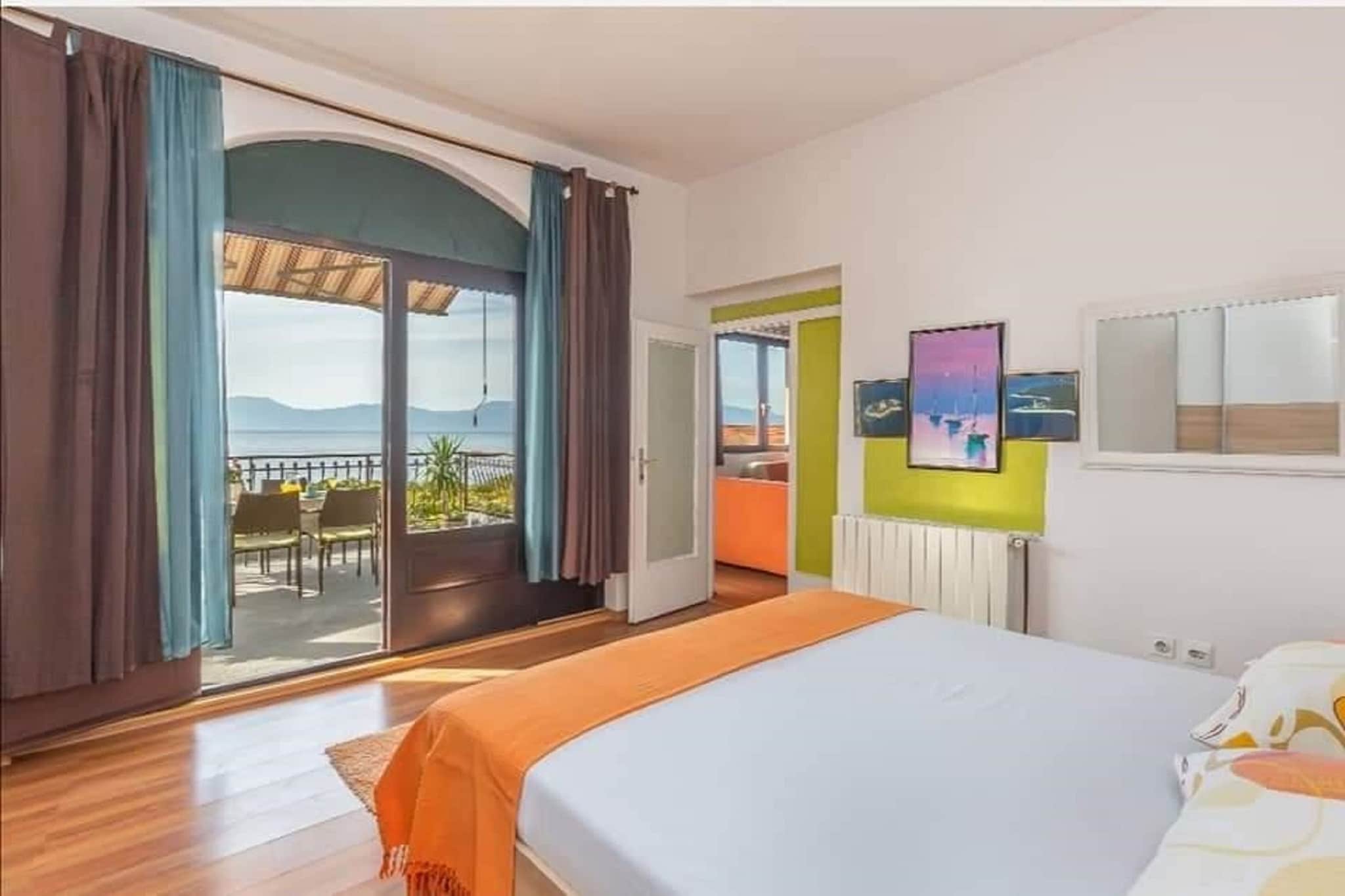 Two Bedroom Apartment With Terrace (A4)-Slaapkamer