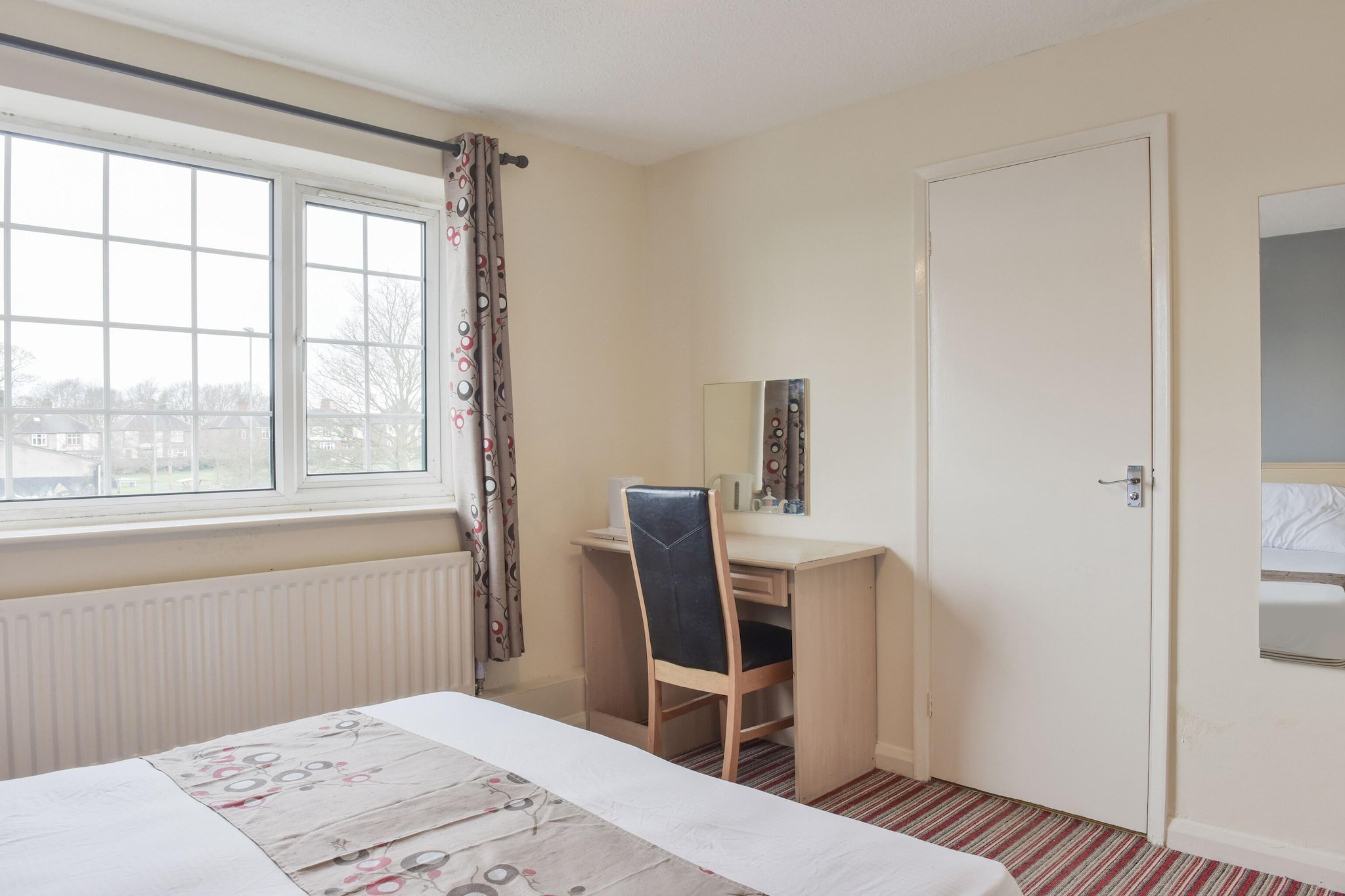 Shilton  Sta Double-Bedroom