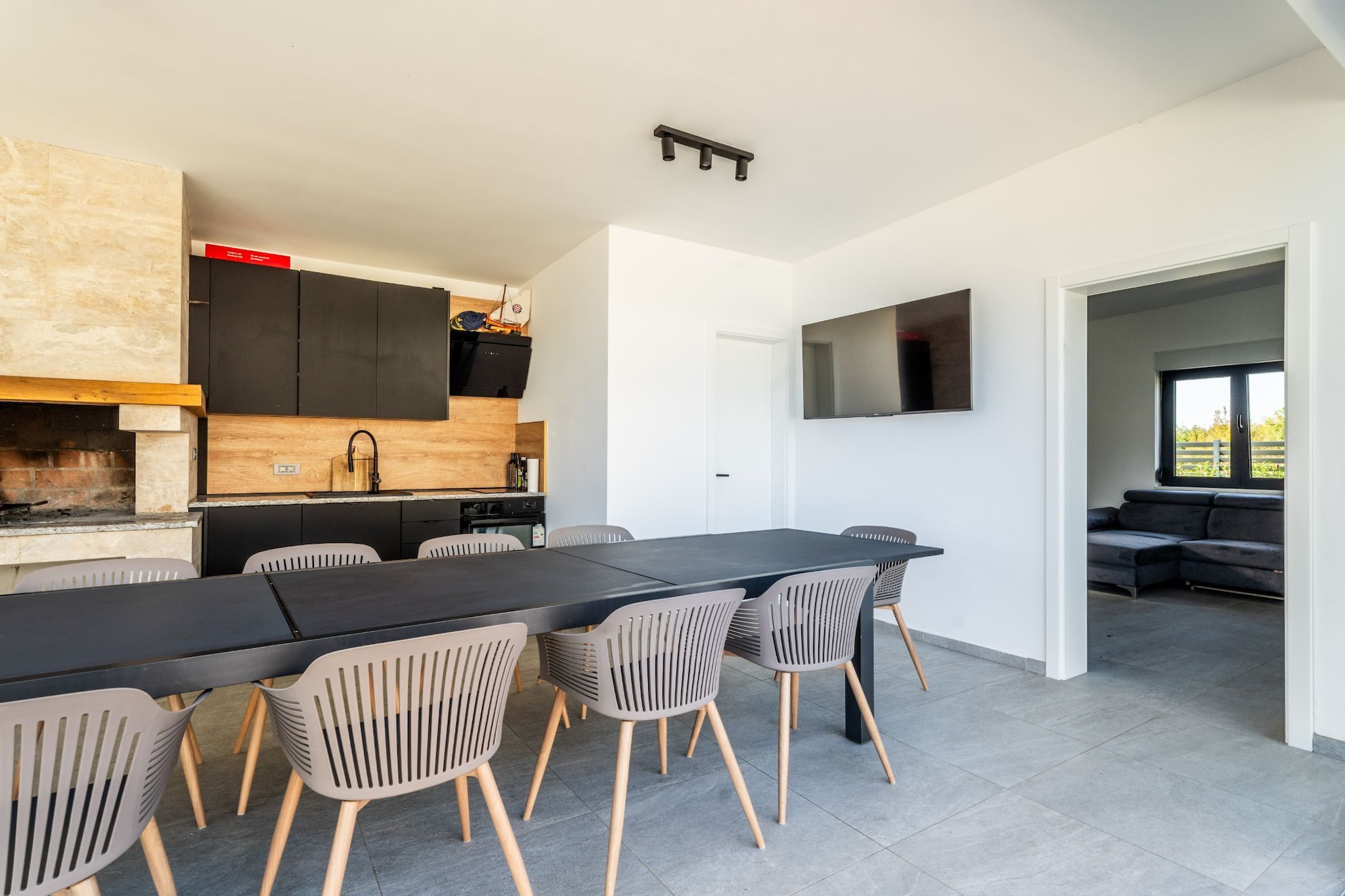 Villa Freedom - Five Bedroom House with Balcony-Esszimmer
