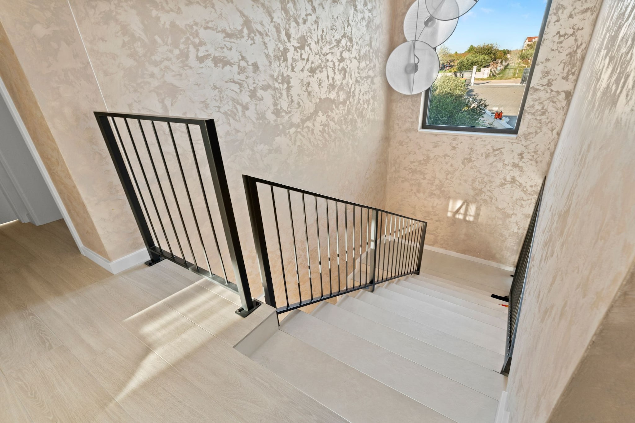 Villa Freedom - Five Bedroom House with Balcony-Treppe