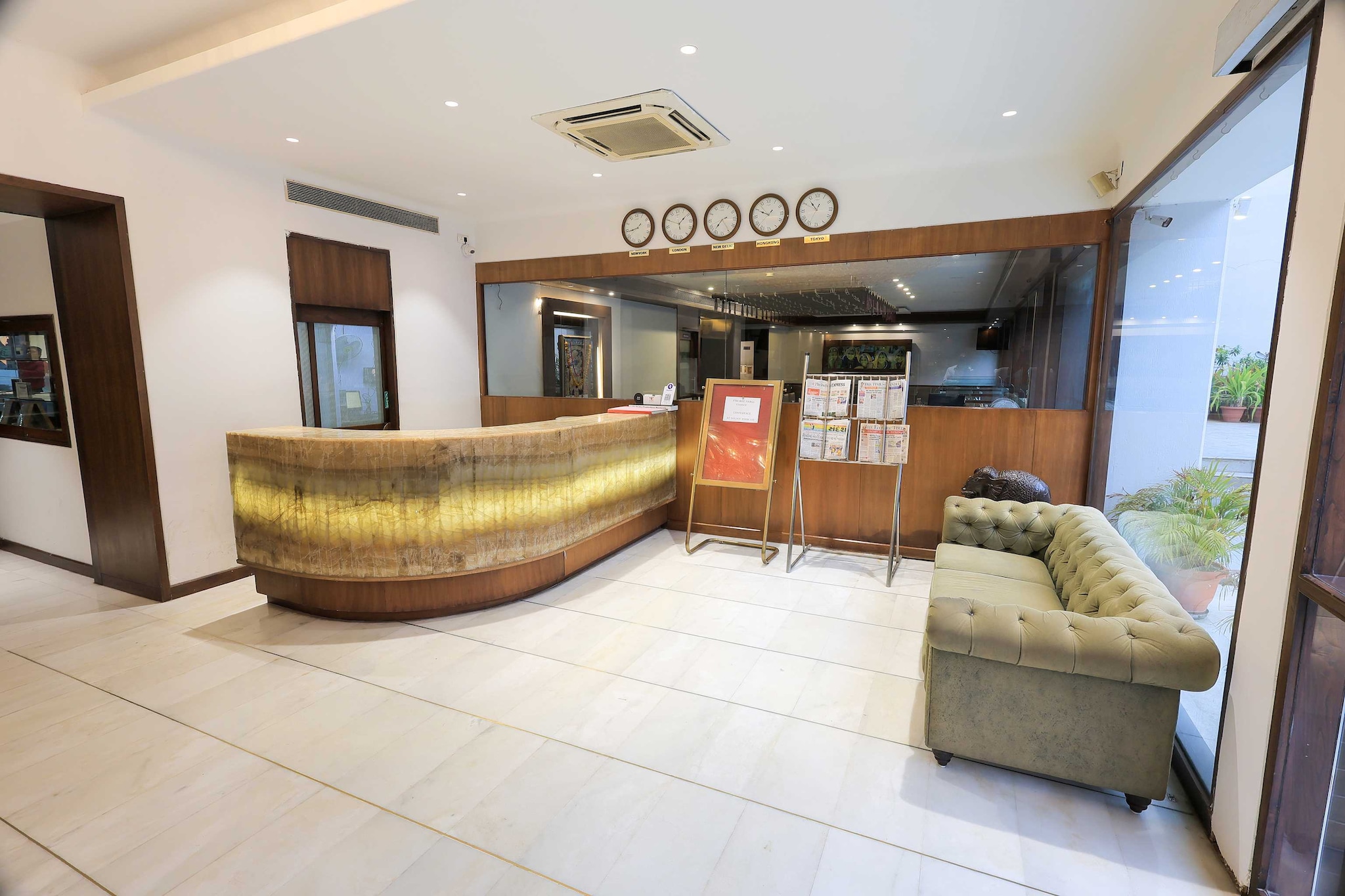 Deluxe Stays at Palette Hotel Surya
Located in the heart of the cultural capital of Gujarat, Vadodara, Deluxe Stays at Palette Hotel Surya is strategically located in very close proximity to the cityâ€™s Railway Station, Airport as well as Central State Transport Bus depot. The Hotel proximity to cityâ€™s business and shopping hub proves to be an ideal choice for guests and tourists to experience all that Vadodara city has to offer.

Unmarried couples are warmly welcome at this property.
Guests with local ID proof are warmly welcome.

Early Check-In Policy: A full dayâ€™s room rate will be charged for check-ins before 6:00 AM. Complimentary early check-in is available between 6:00 AM and 10:00 AM, subject to room availability.
Check-in is only available to guests aged 18 and above. Please provide a government-issued ID to confirmÂ yourÂ age.
