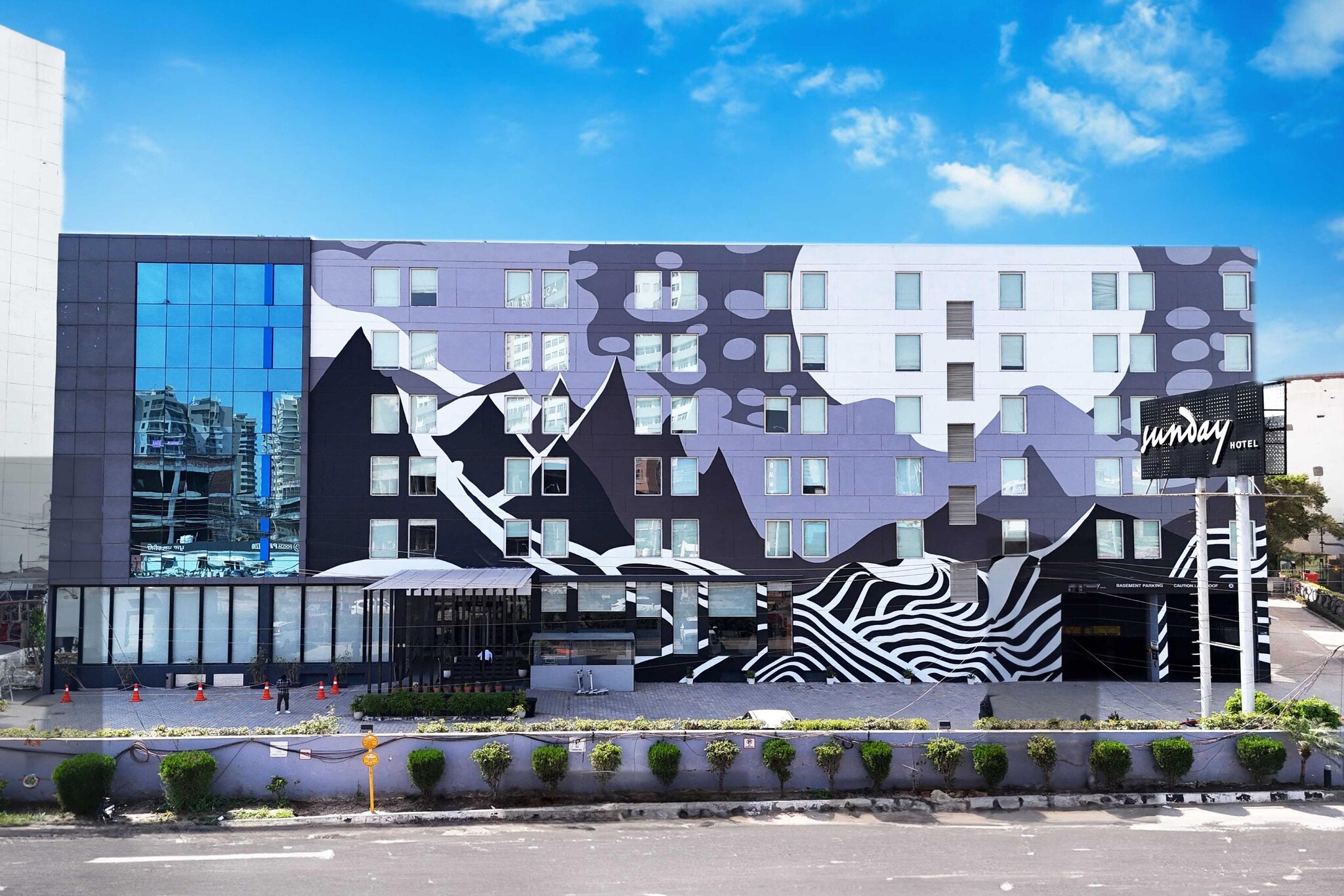 Hotel in Chandigarh near Rock Garden