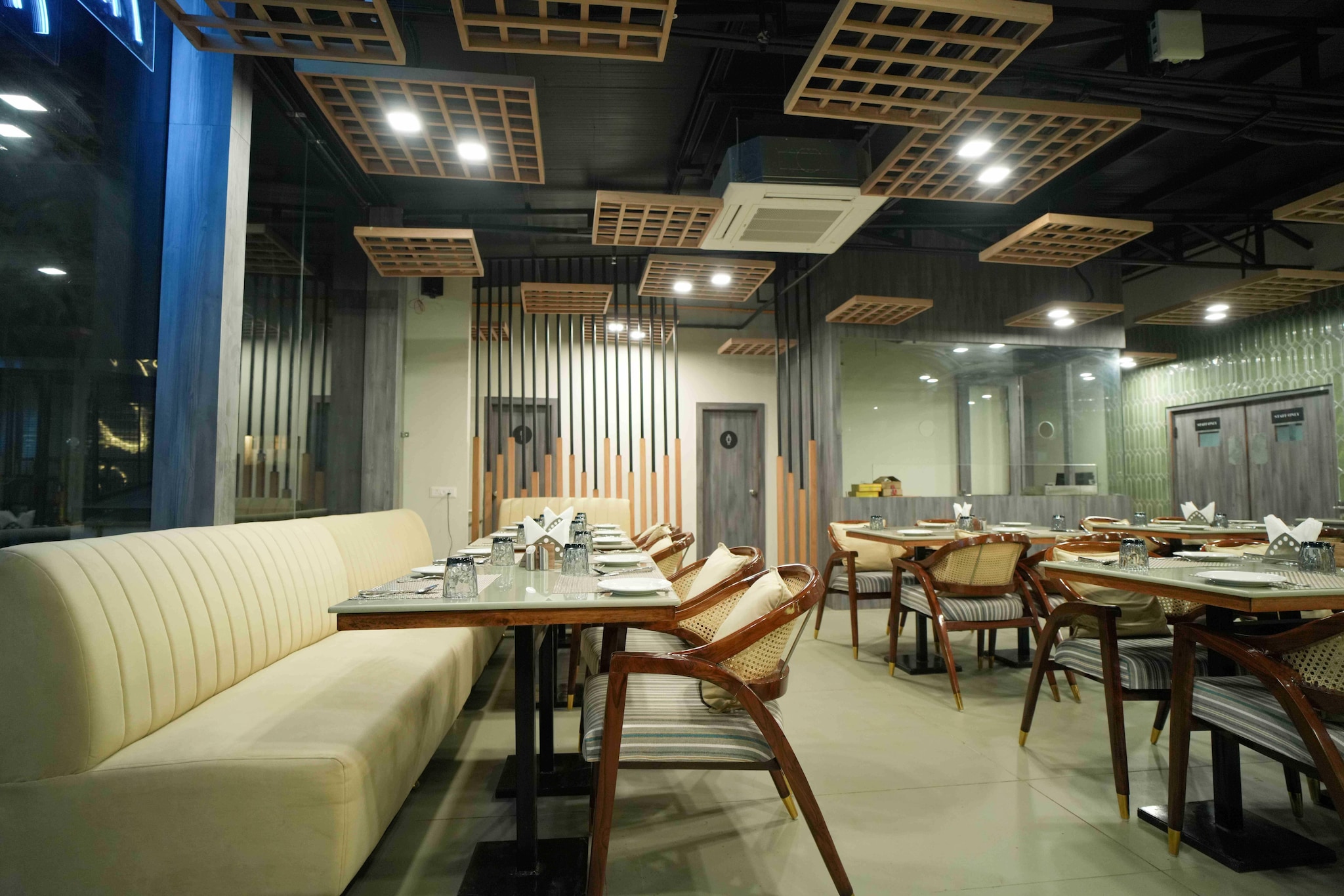 Ground floor: (bedroom(double bed, TV, seating area, air conditioning, Towels for a fee, telephone), bathroom(bathtub or shower, shower, washbasin, toilet, shampoo, body soap))