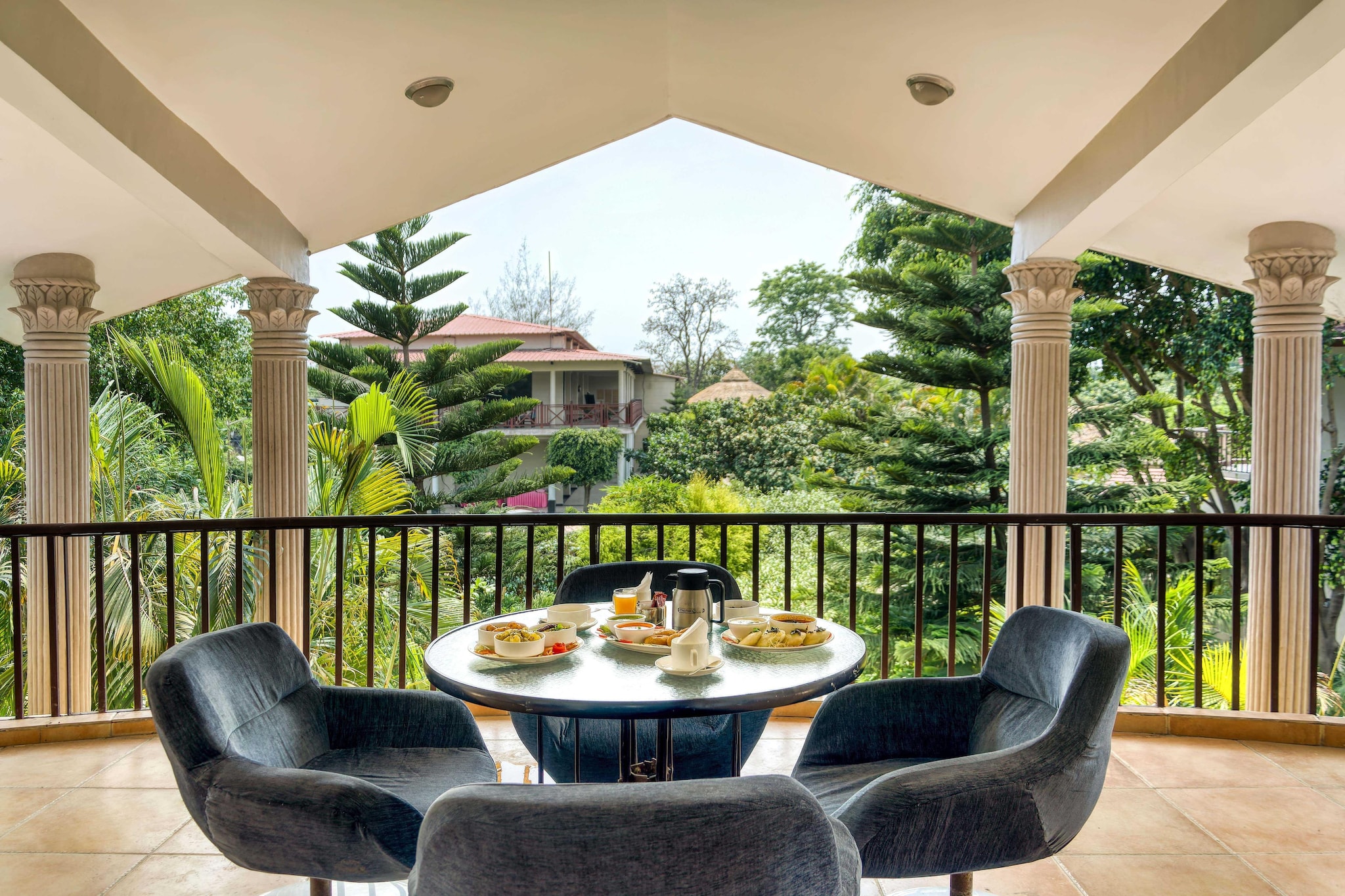 Suite in Curacao with Infinity Pool & Garden